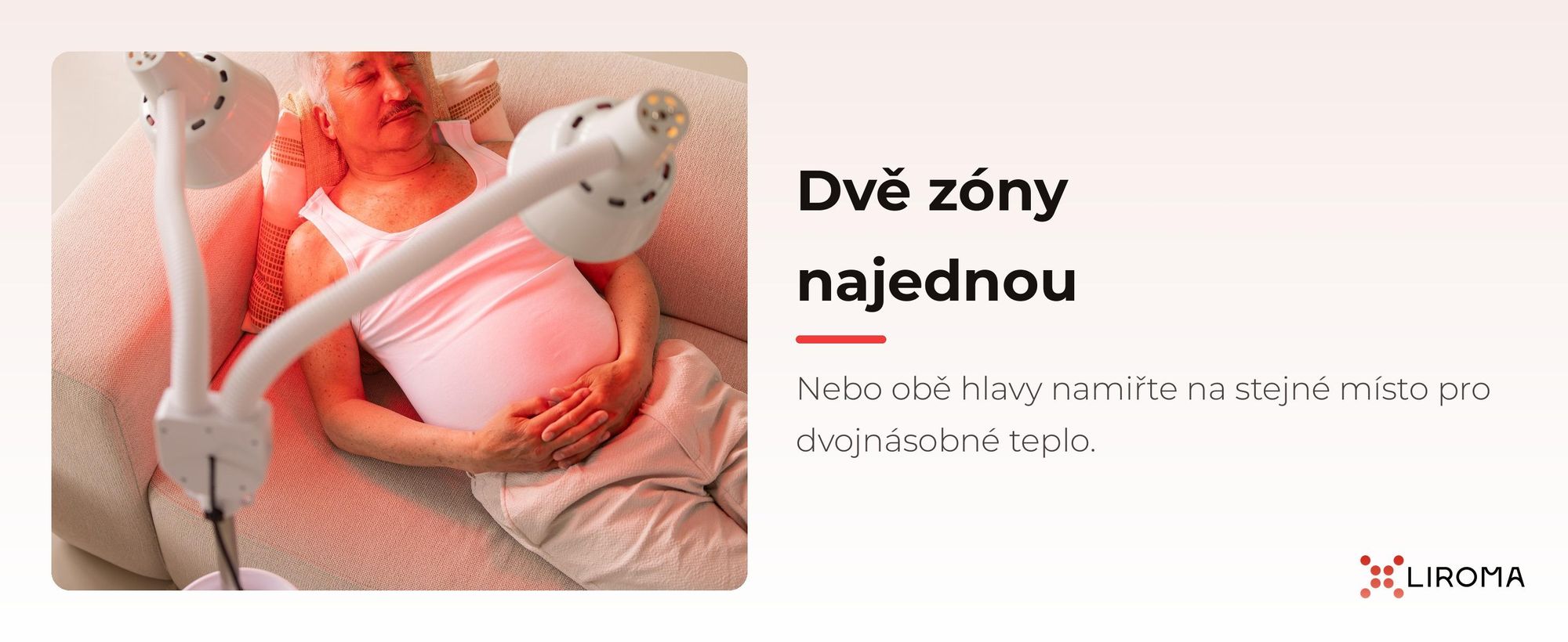 Muž leží na pohovce, dvě hlavy infračervené lampy LIROMA míří na dvě oblasti těla