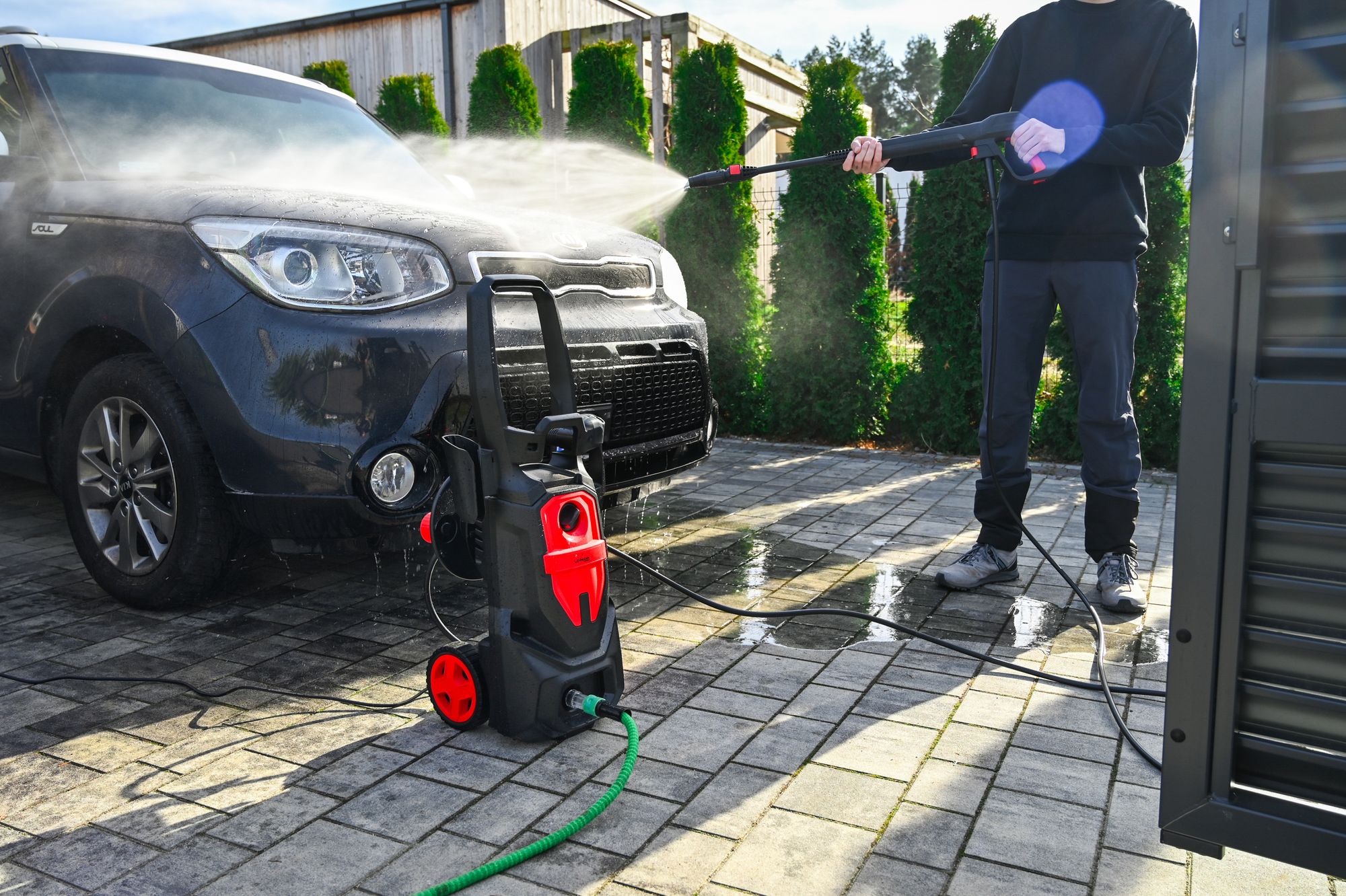 Myjka ciśnieniowa Lehmann Austin 1800 W, 260 bar, przepływ wody 450 l/h, ze zwijaczem węża 5 m, pianownicą i dyszą turbo, pistolet HYDRO TOUCH