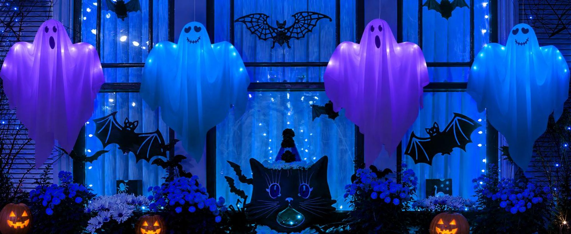 Halloween Deko Geister 2er Set, zwei verschiedene Gesichter, leuchtende Hängedeko für Tür Fenster Garten Baum Veranda Party