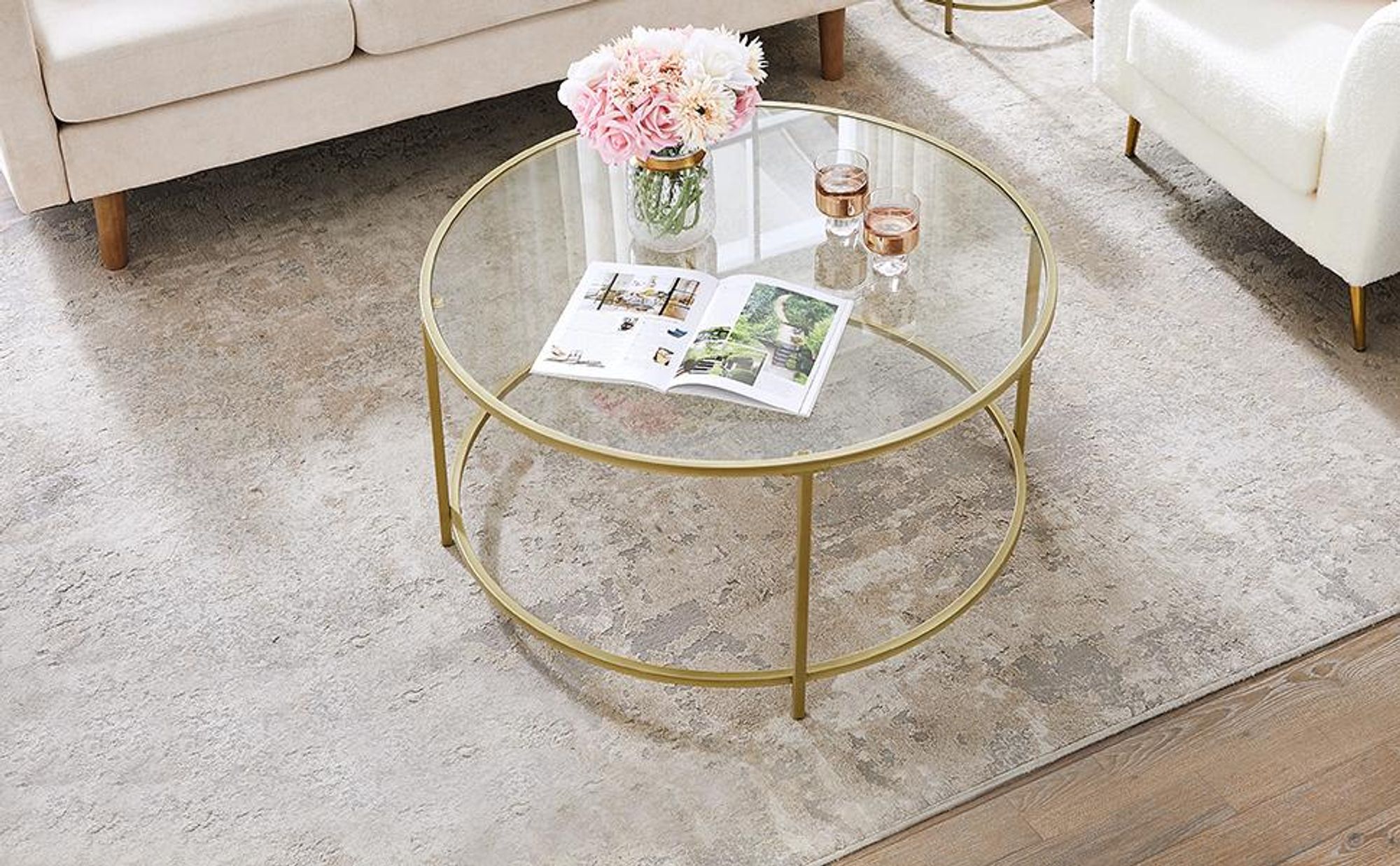 VASAGLE Couchtisch mit goldenem Eisengestell Ø84 x 45,5 cm rund Glastisch robustes Hartglas Sofatisch stabil Wohnzimmertisch dekorativ Gold LGT21G