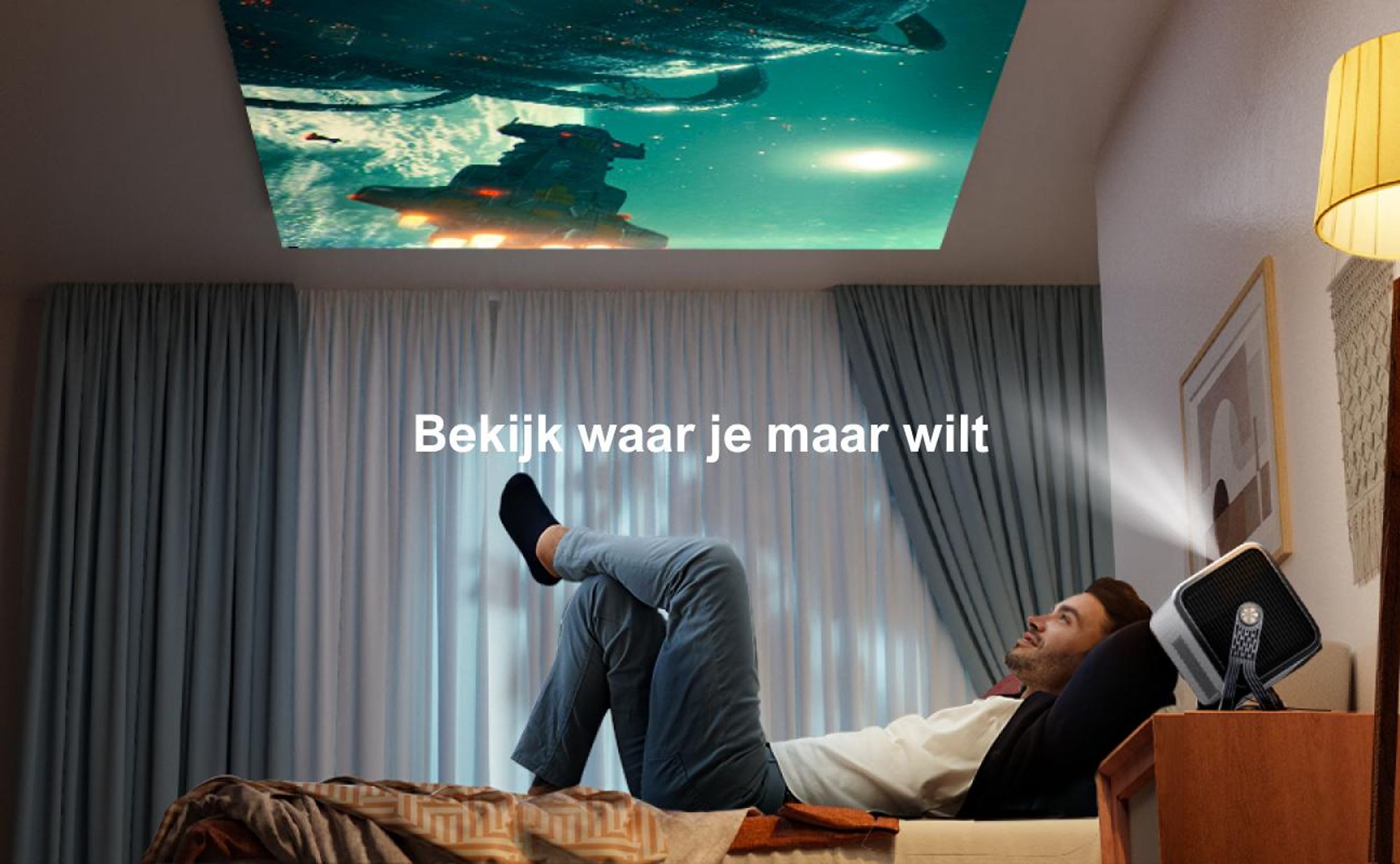 ULTIMEA Nova C40 beamer met 4K-decodering en Android TV 11.0. Beamer met een contrastratio van 1000:1, Dolby Audio, 600 ANSI lumen, HDR10 & HLG, en een 90° gimbal ontwerp zonder statief nodig