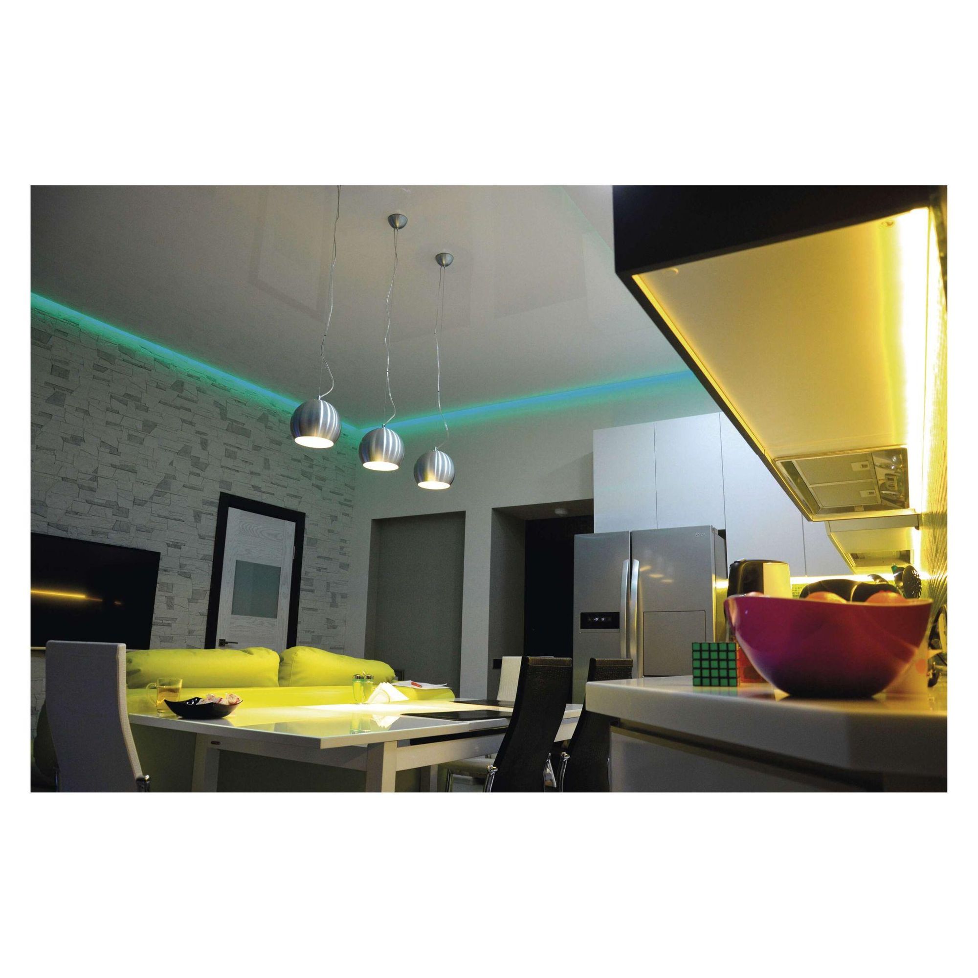 EMOS Smart LED Strip RGB/CCT 5 m, LED pásek s dálkovým ovládáním a aplikací, 16 mil. barev, synchronizace s hudbou, vč. 1,5 m kabelu a adaptéru