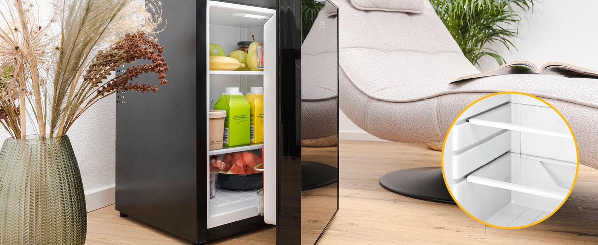 TZS First Austria - Mini Kühlschrank 40L lautlos & - Kleiner Minikühlschrank wechselbarer Türanschlag & Innenbeleuchtung - Minibar für Camping, Büro, Schlafzimmer & Hotel - Glasfront