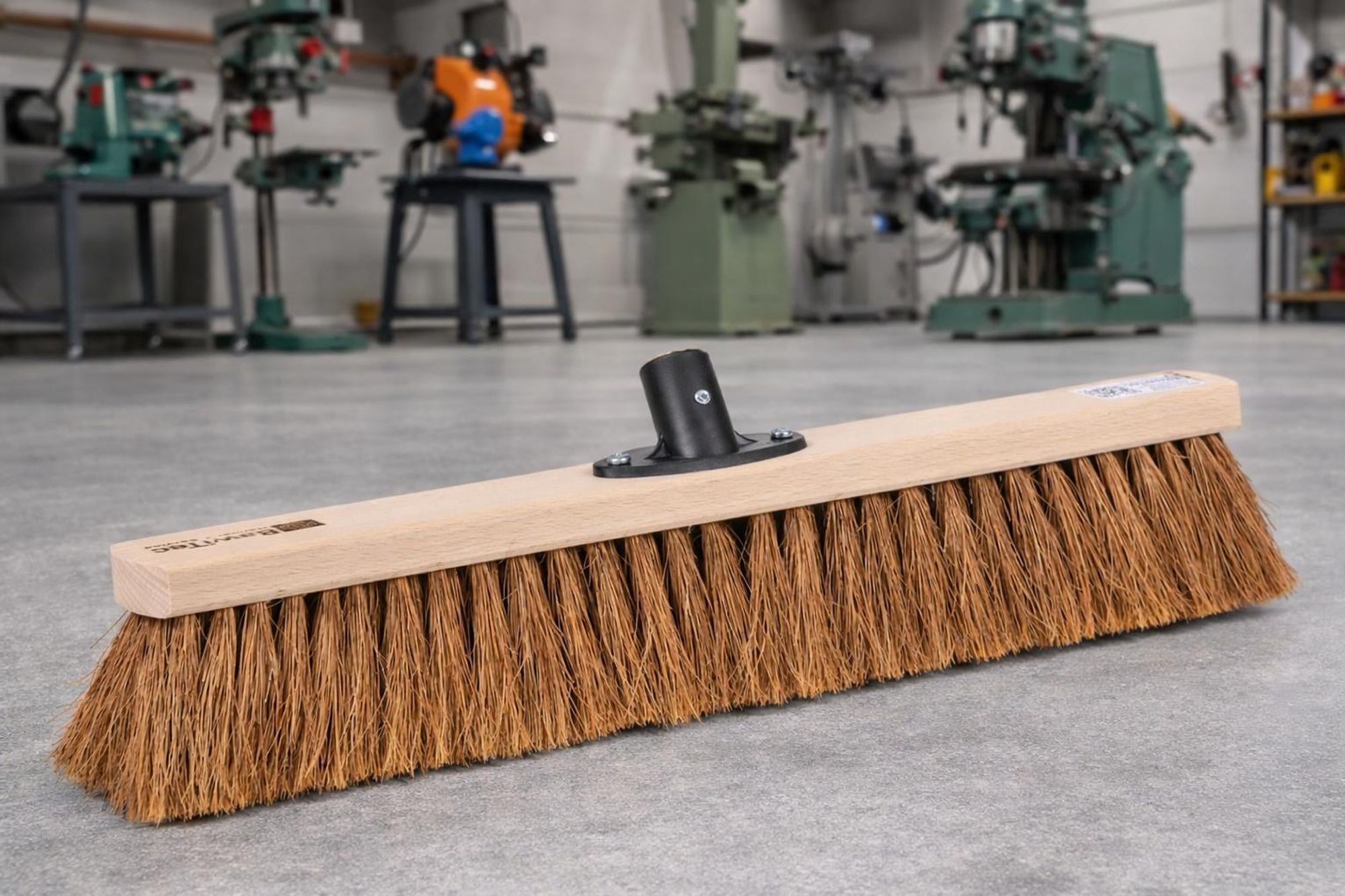 Kokosbesen 40cm Breit mit Kunststoffhalter Quickfix Naturfaser-Borsten Besen Kehrbesen ohne Stiel Handwerkerbesen