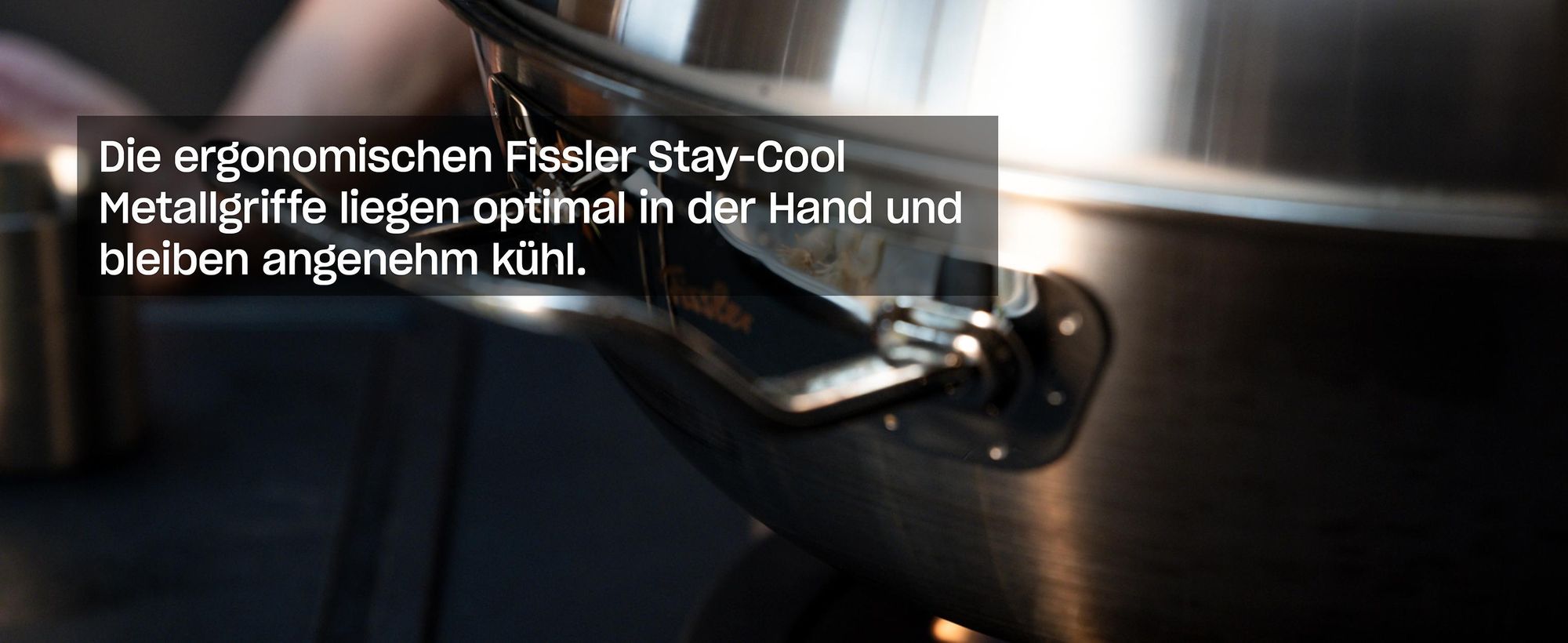 Fissler Original-Profi Collection / Edelstahl-Sauteuse (1,9 L, Ø 20 cm) mit Schüttrand und Innenskalierung - Induktion, 084-148-20-100/0, Silber