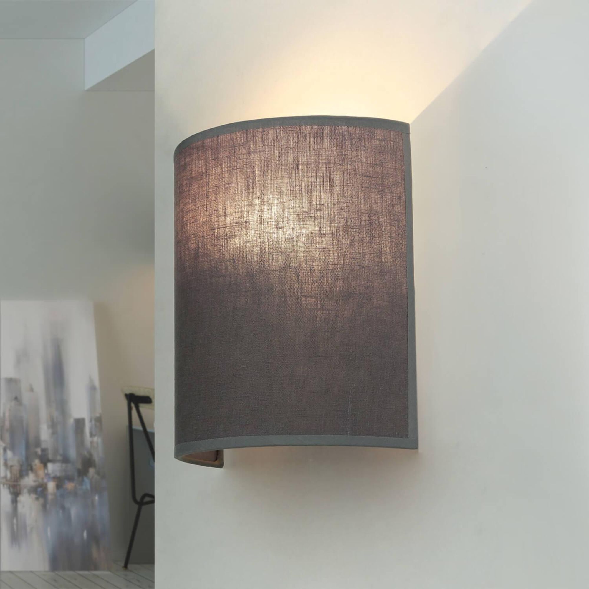 ALICE Gemütliche Wandleuchte aus Stoff in Grau - ideal für Wohnzimmer, Schlafzimmer und Flur