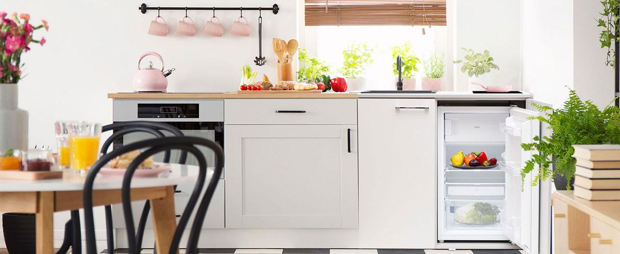 Miniküche, freistehende Küche, Induktionskochfeld, Granitspüle, Kühlschrank, Kochnische MPM SMK-02