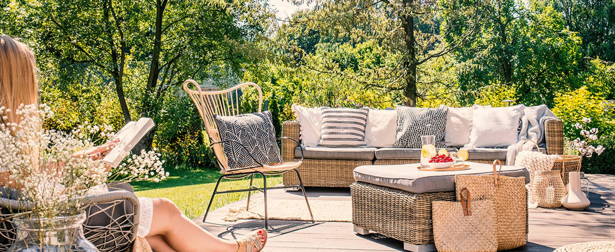Outsunny Künstlicher Efeu Hecken Sichtschutz, Efeu-Zaun mit UV-Schutz, Heckenpflanze, Balkon Sichtschutz für Garten, Terrasse, Grün, 3 x 1 m