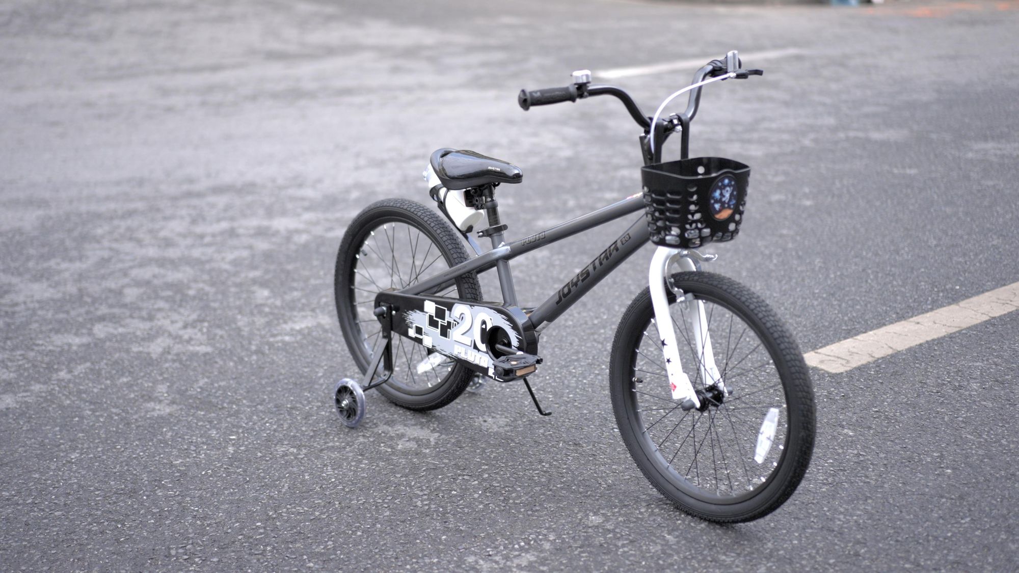 JOYSTAR Pluto 20 Zoll Kinderfahrrad mit beleuchteten Stützrädern, Korb, Flaschenhalter, Kinderfahrrad für Jungen und Mädchen 3-12 Jahre, Blau