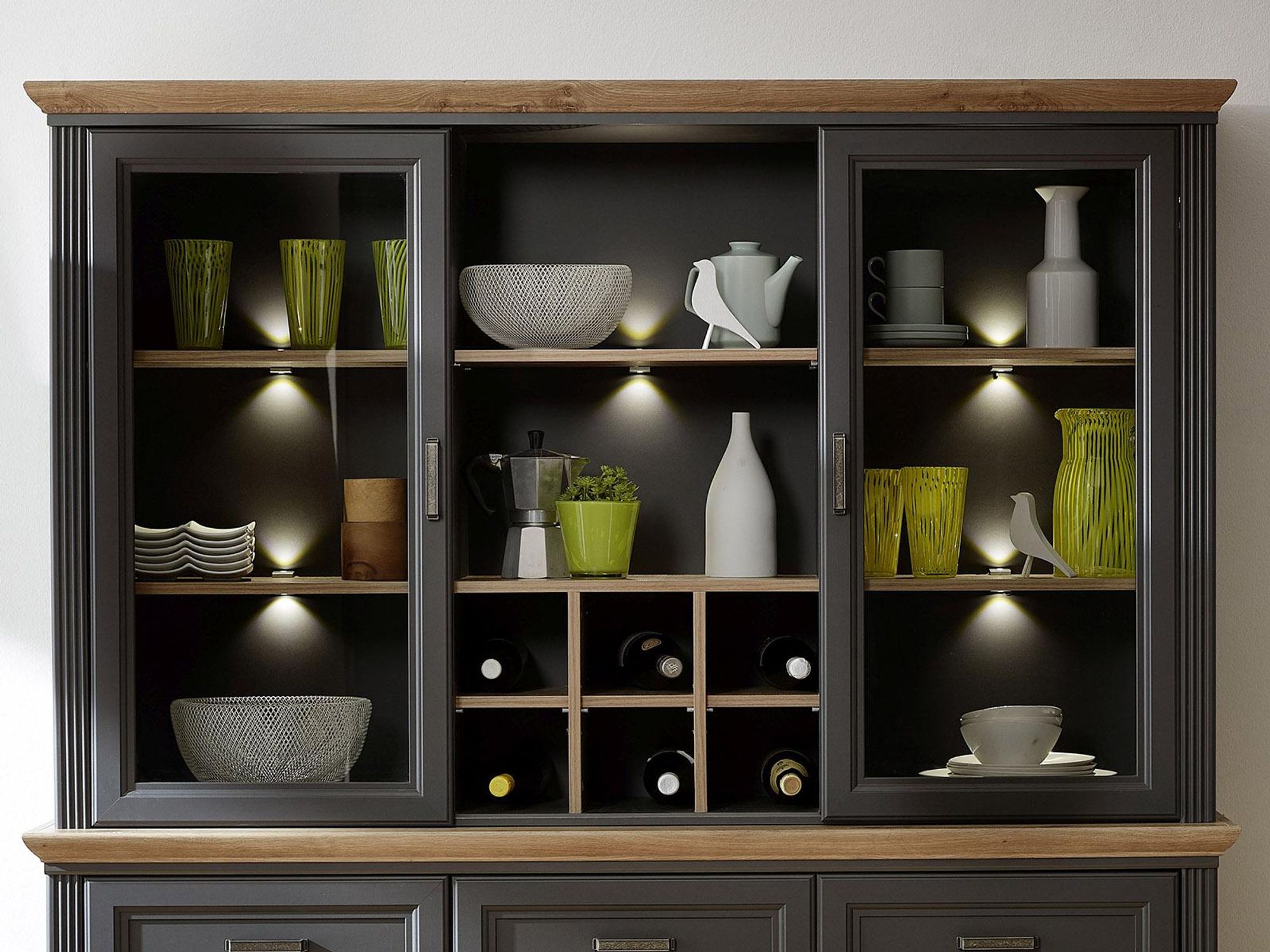 Jillana I – Buffet-Aufsatz im Landhausstil mit LED-Beleuchtung und Softclose