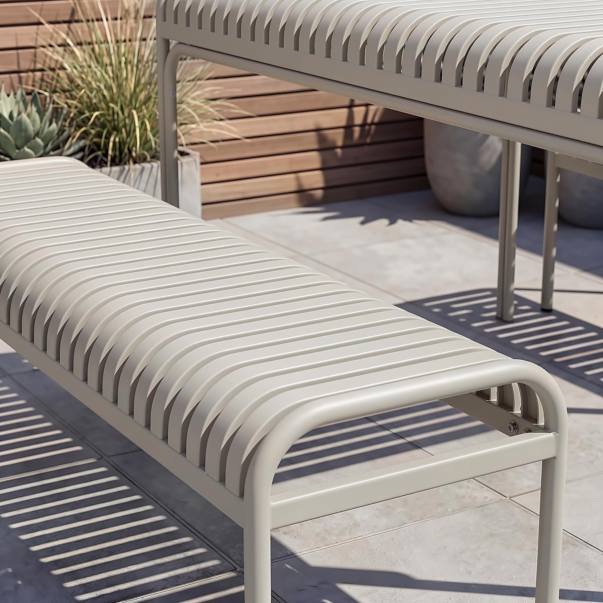di volio Gartenbank BAISO - Metallbank für Terrasse & Garten, 130 cm, wetterfest beige