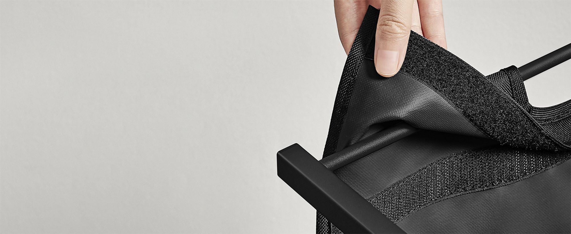 Abnehmbare Tasche: Öffnen Sie einfach die Klettverschlüsse.