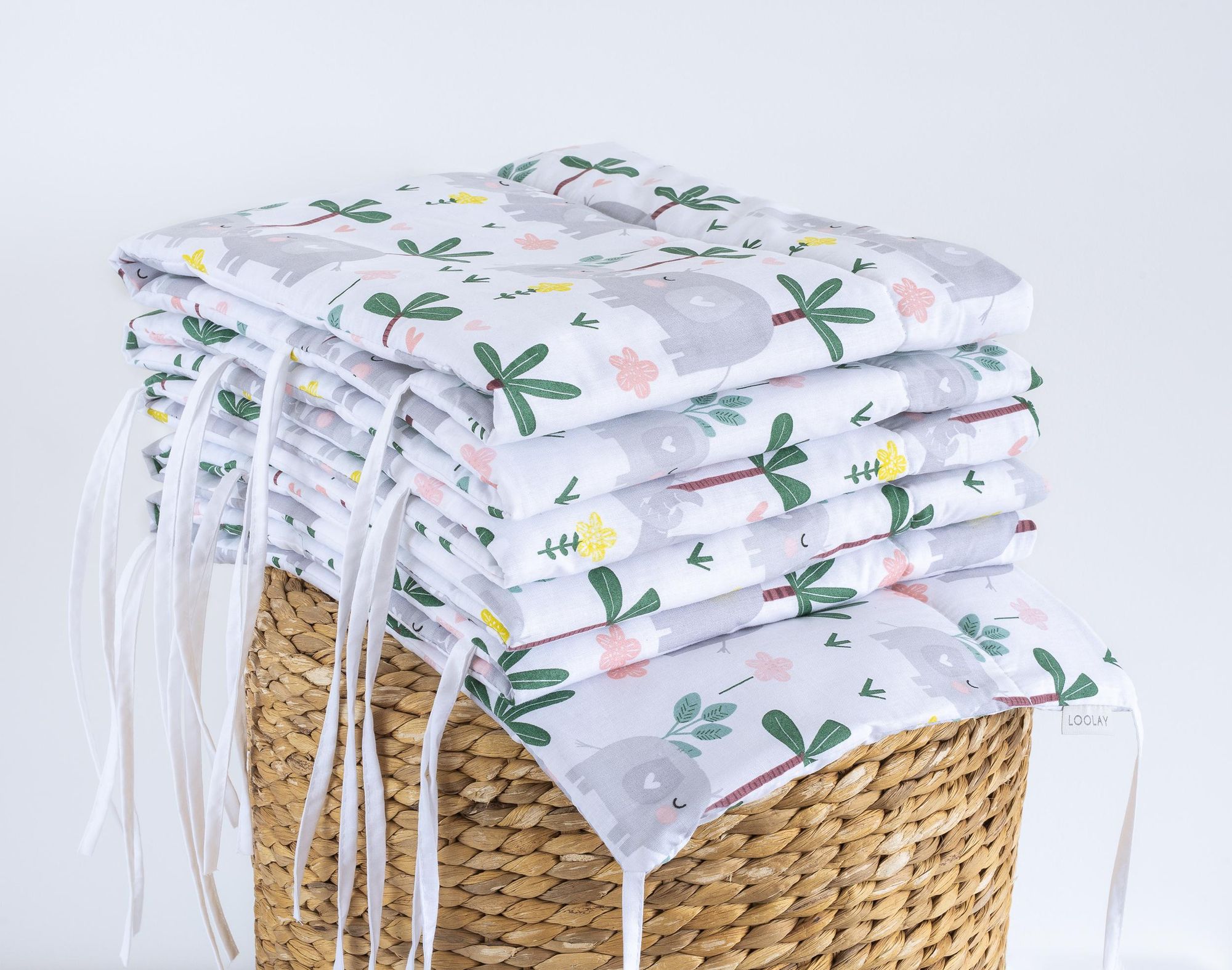 BETTUMRANDUNG Baumwolle 210 x 30 cm Babybett Austattung Babyausstattung Nestchen Bettschlange. Handgenähnt ELEFANT GRAU von LOOLAY®