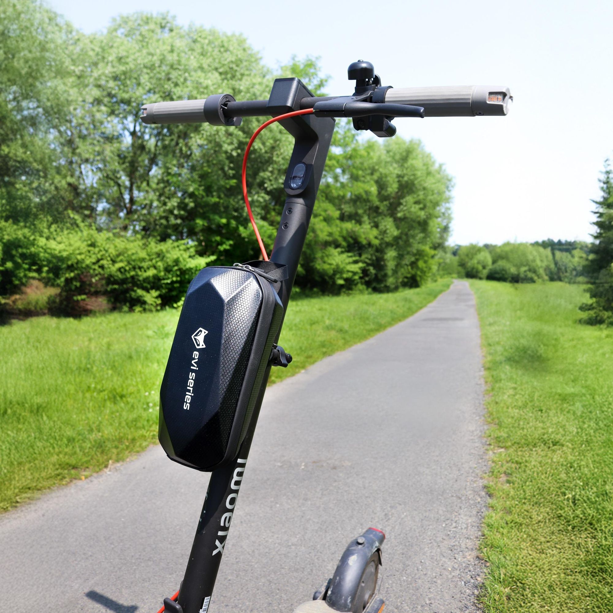 E-Scooter Tasche 2,5L wasserdicht, Lenkertasche Hardcase für Elektro-Roller, stabile Schraub-Halterung, reflektierend, EVI SERIES Scooter Bag Pro+