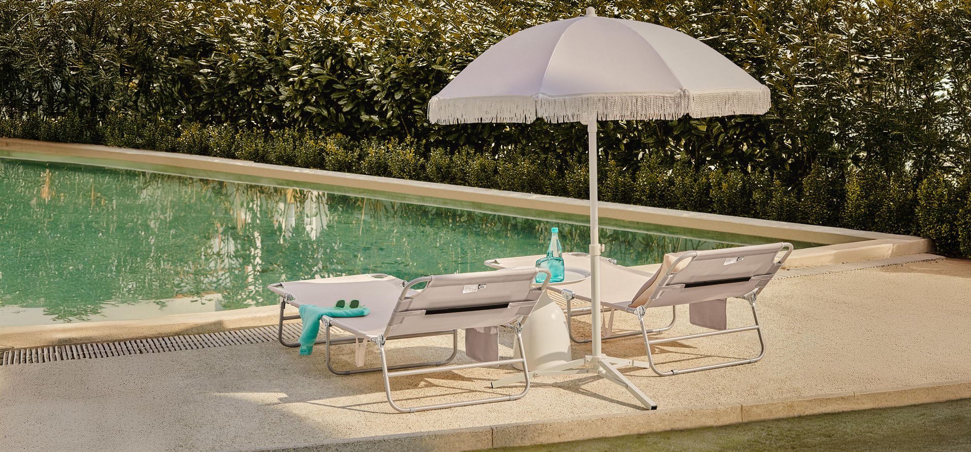 SoBuy OGS28-SCH Sonnenliege Gartenliege wetterfest Liegestuhl Schaukelstuhl mit Kopfkissen Relaxliege Schaukelliege Strandliege bis 150 kg Schwarz