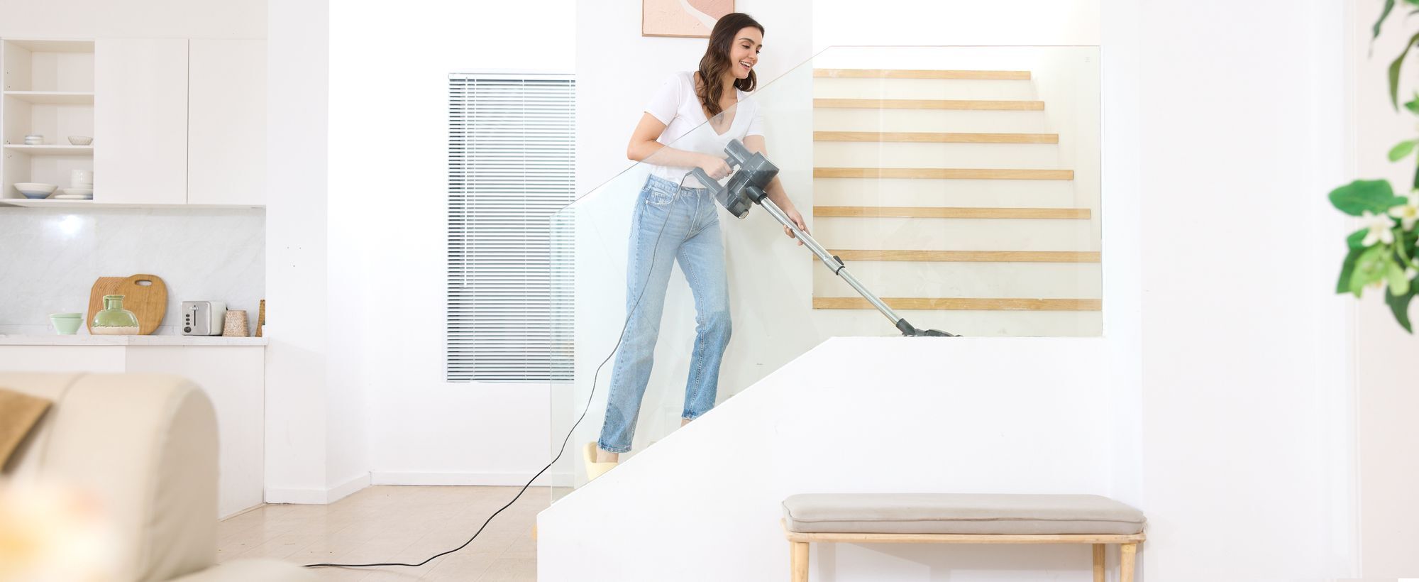 Vactidy C6 Odkurzacz z kablem, kabel 7m/1.7kg/30000Pa/600W, pojemnik na kurz 800ml Odkurzacz na kiju, opróżnianie jednym przyciskiem, odkurzacz ręczny
