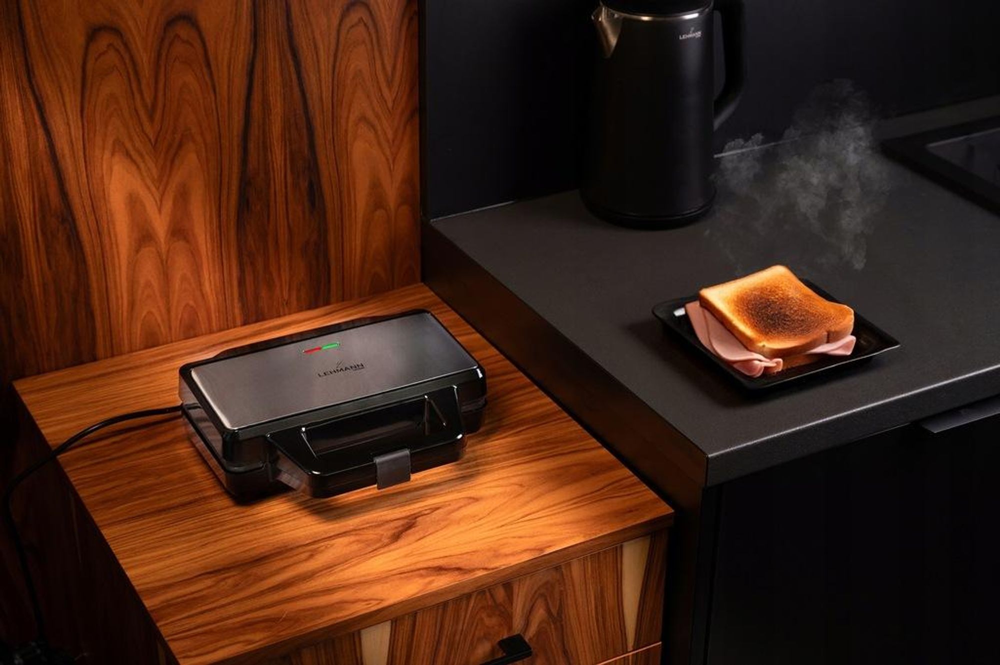 Opiekacz do kanapek LEHMANN ROAST 1500 toster grill sandwich  powłoka nieprzywierająca kształt muszelki, do dużych warstwowych kanapek i bułek