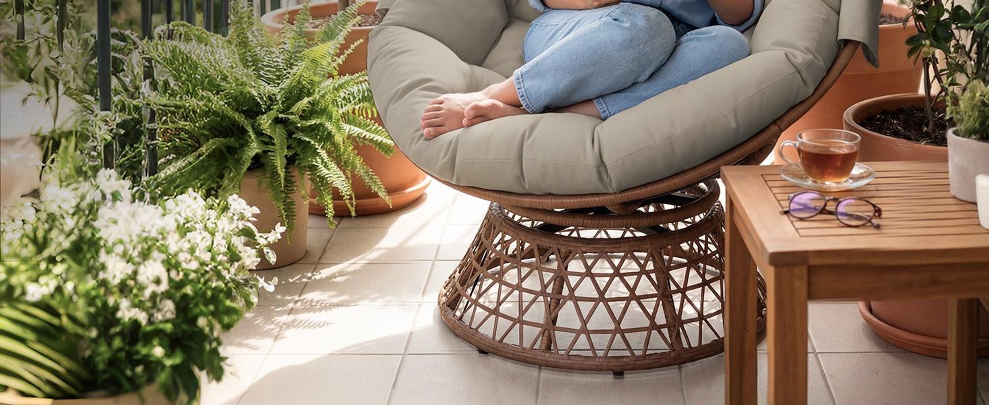 COMHOMA Poltrona Papasan, comoda poltrona girevole con cuscini rotondi, comoda poltrona in rattan, poltrona lounge girevole, poltrona relax rotonda in rattan, MARRONE