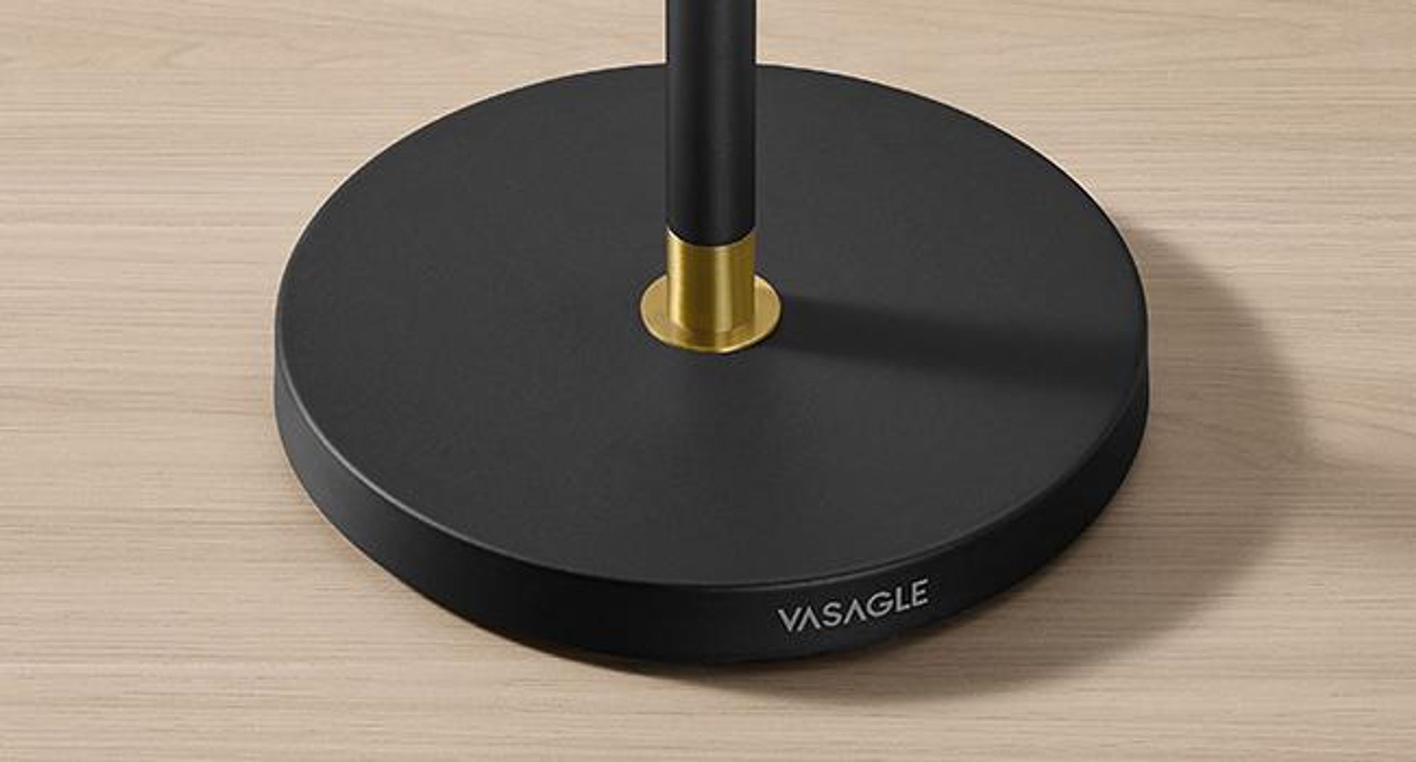VASAGLE Stehlampe modern mit höhenverstellbarem Bogen, Leselampe mit Fußschalter, für Wohnzimmer, Stoffschirm, E27, schwarz