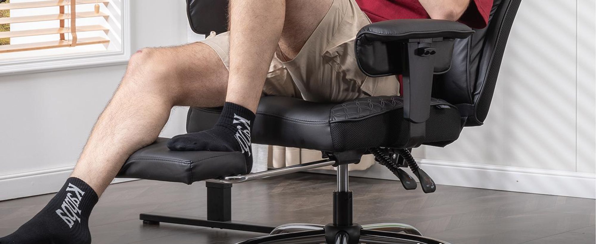 Fotel gamingowy COMHOMA dla wysokich i ciężkich osób, ergonomiczny fotel biurowy do 180 kg, poduszka siedziska 3D, regulowany podnóżek, skóra PU, czarny