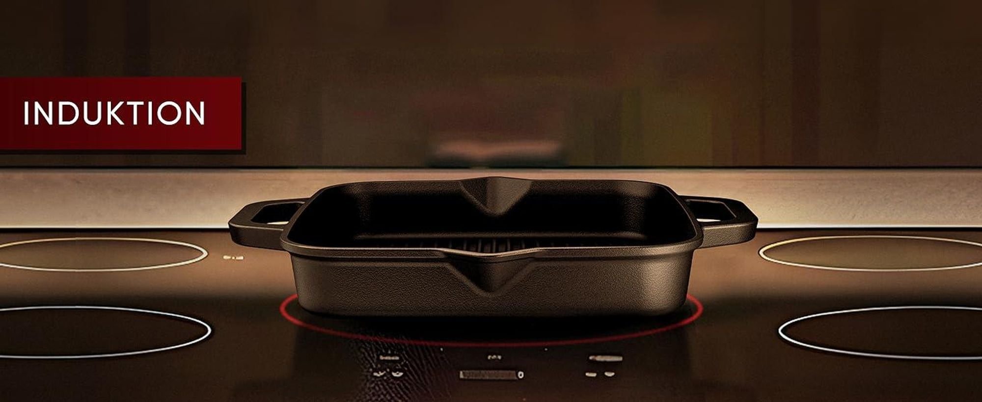 Gusseisenpfanne auf Induktionskochfeld – für alle Herdarten geeignet & hitzebeständig.