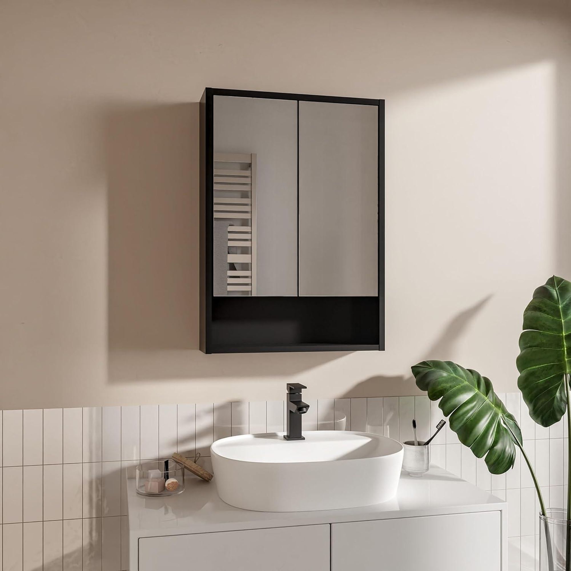 50x70 cm Spiegelschrank Bad Weiß mit Glaseinlegeböden Badezimmermöbel Bathroom Cabinet Hängeschrank Bad Grifflose Front Modernes Design Wandmontage