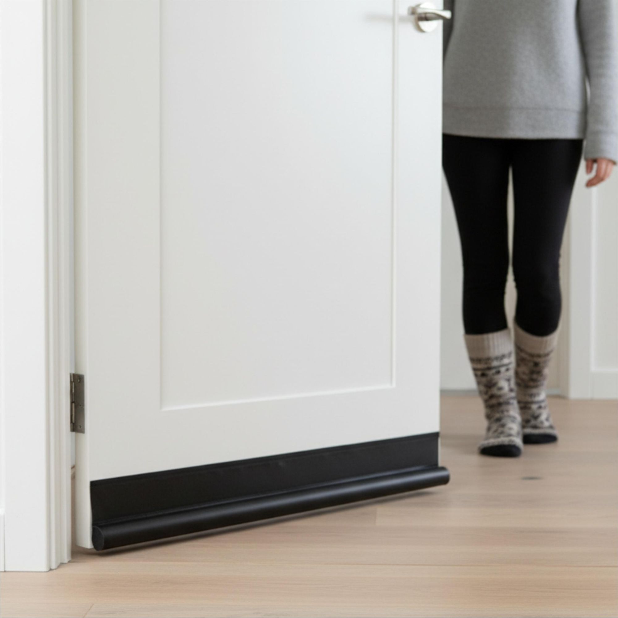 Türdichtung 90cm Schwarz, Zugluftstopper mit Klettverschluss, Schallschutz & Insektenschutz, Schaumstoff Dichtung zuschneidbar, EVI HOME Single Black