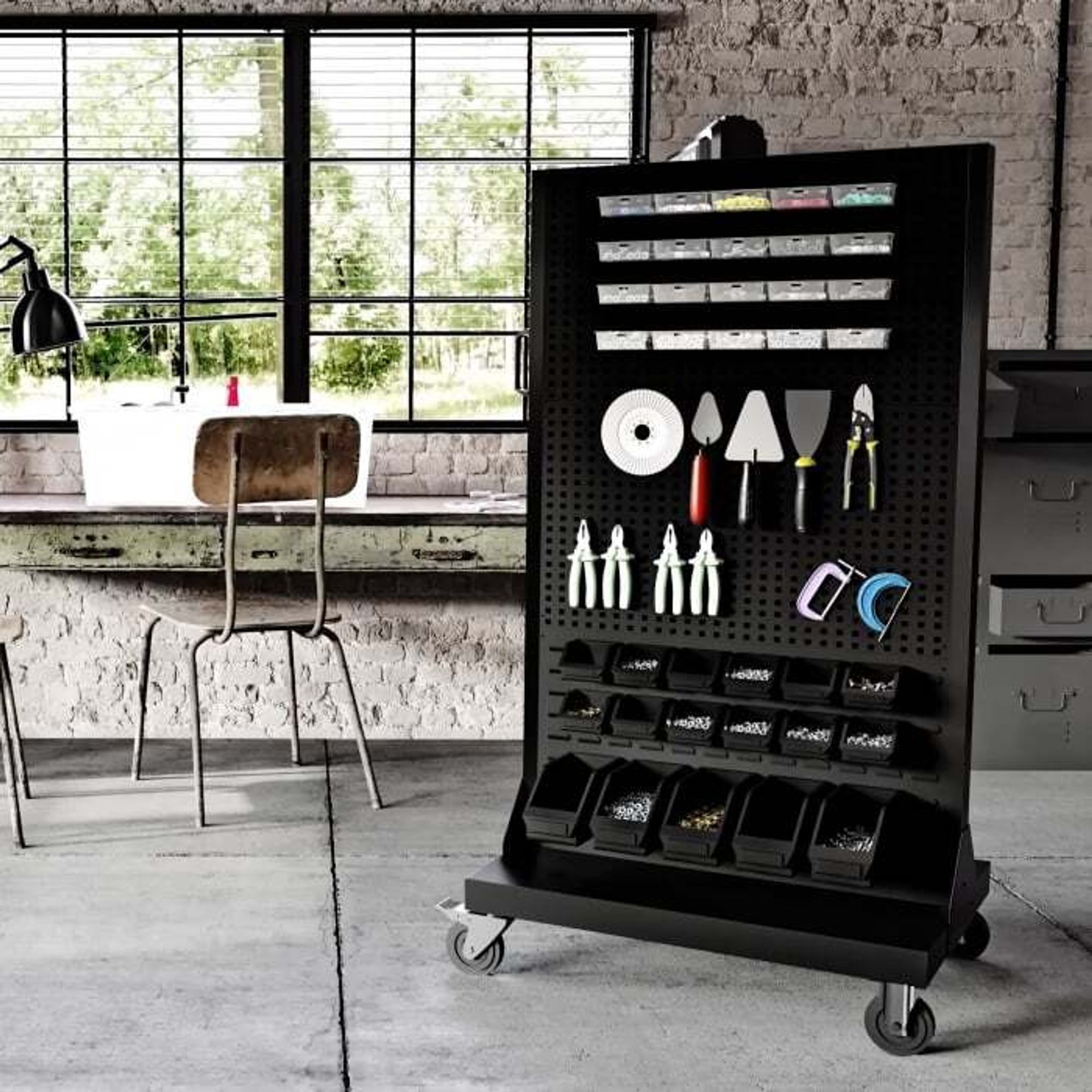 Werkstattwagen Werkzeugwand U04 Werkzeuglochwand für Garage Werkstatt Pulverbeschichtung Mobil 155,5 cm x 96,5 cm x 61 cm (H x B x T), Farbe: Schwarz