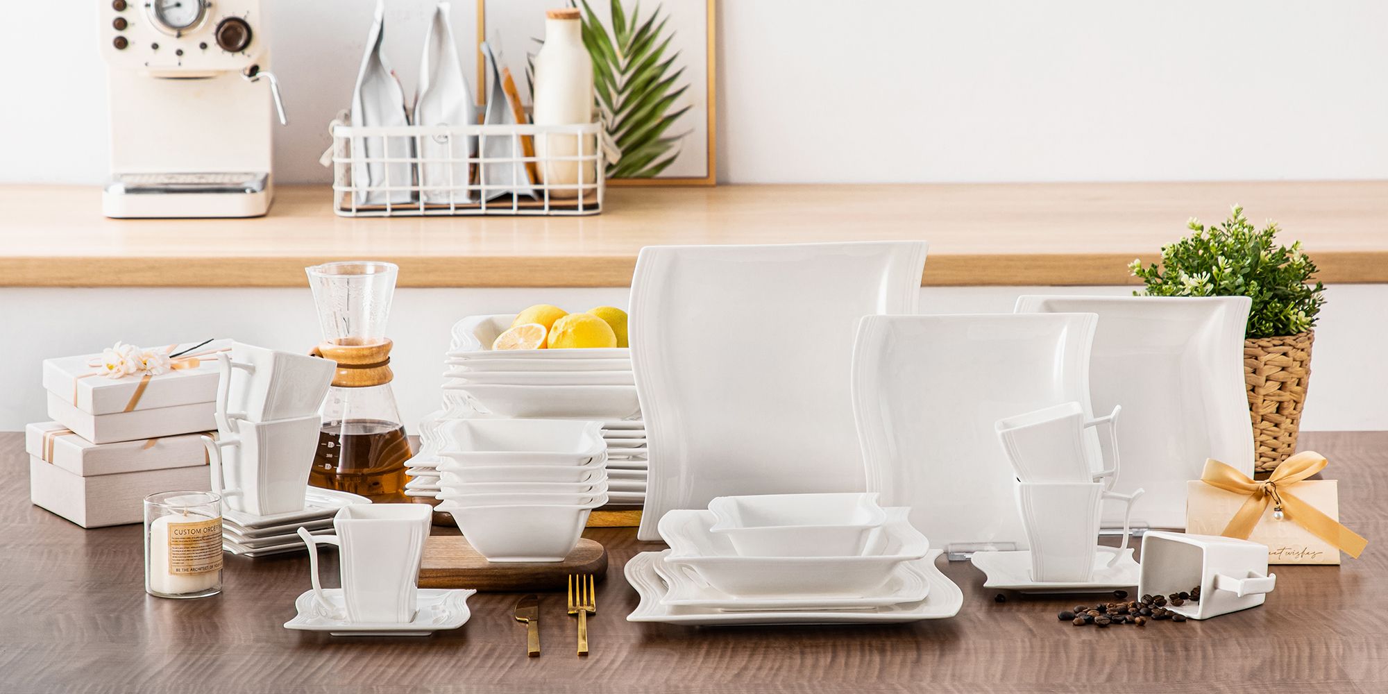 36-tlg. Kombiservice aus Porzellan, Tafelservice mit Tellerset, Müslischale, Kaffeetasse und Untertasse für 6 Personen, cremeweiß