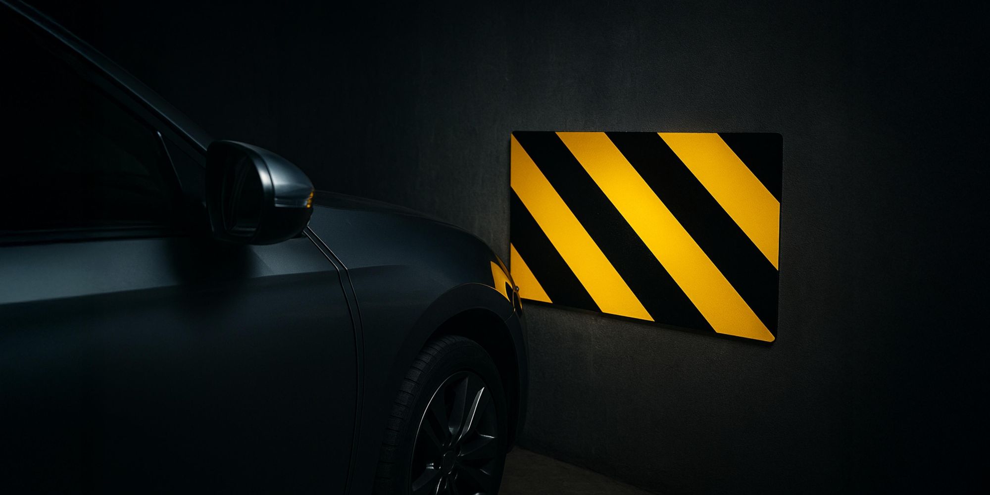 Wandschutz Garage 50x10x1,5cm, reflektierender Türkantenschutz selbstklebend, Garagenschutzmatte Schaumstoff für Auto & Parkplatz, EVI Protector F50