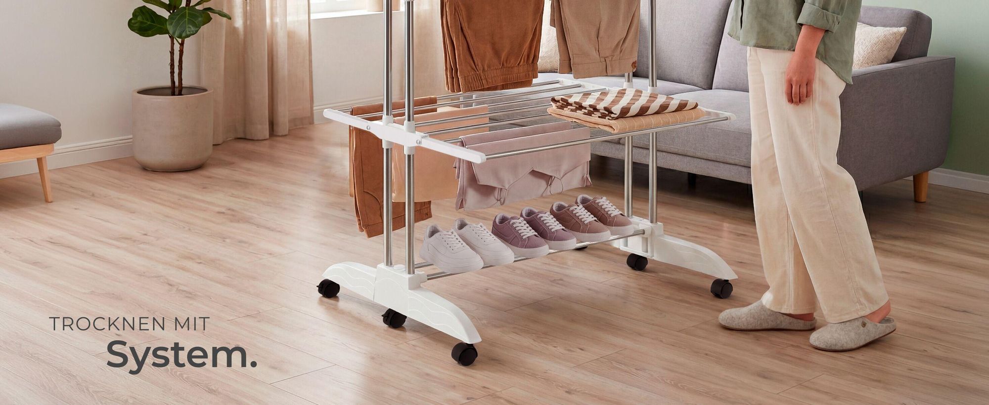 tectake® Turmwäscheständer Odelia klappbar 6 drehbare Doppelrollen, 2 mit Feststellbremsen