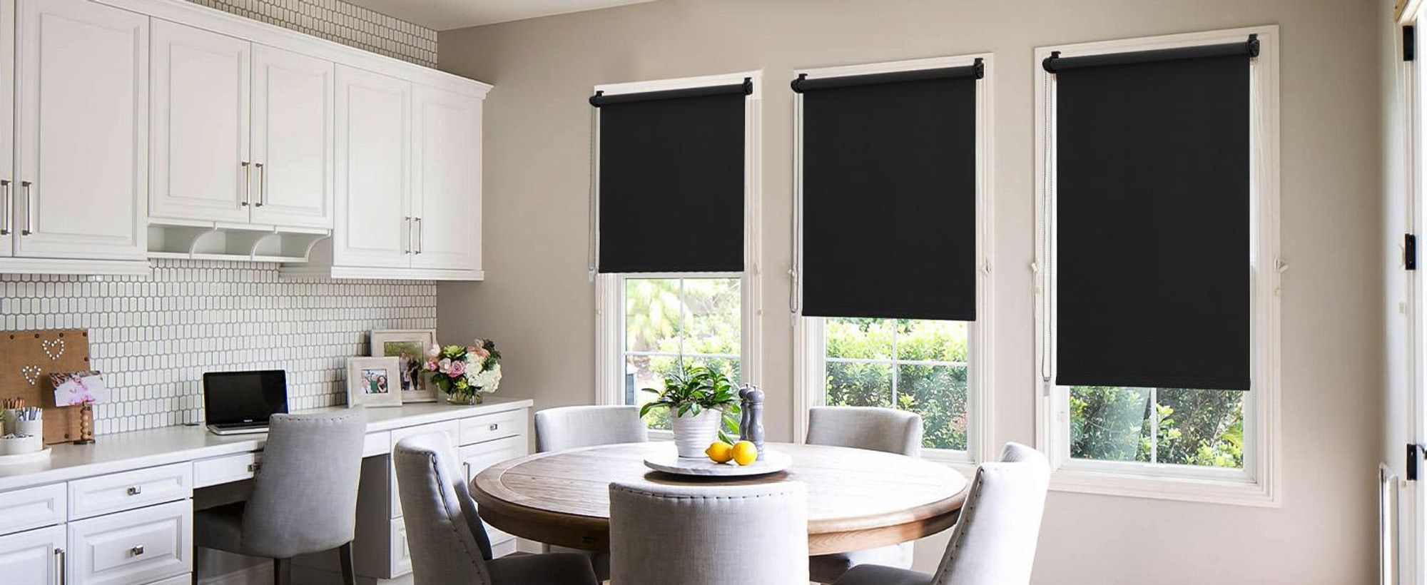 Verdunklungsrollo 50x130cm Schwarz Thermorollo Fensterrollo Klemmfix ohne Bohren Seitenzugrollo Sonnenschutz Wärmeschutz Blickdicht Rollo