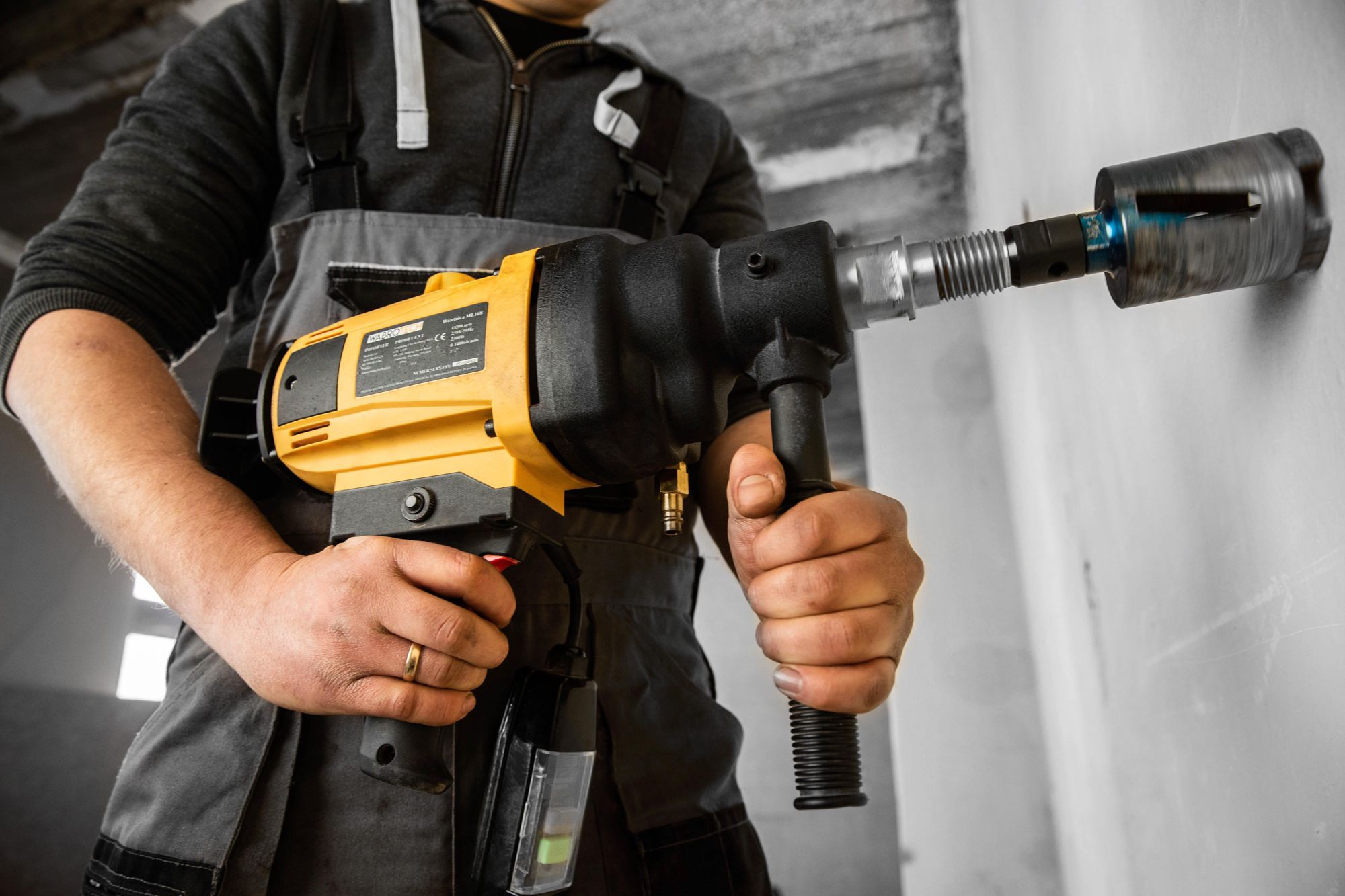 WABROTECH WT202 Kernbohrgerät mit ergonomischem Handgriff und Seitengriff