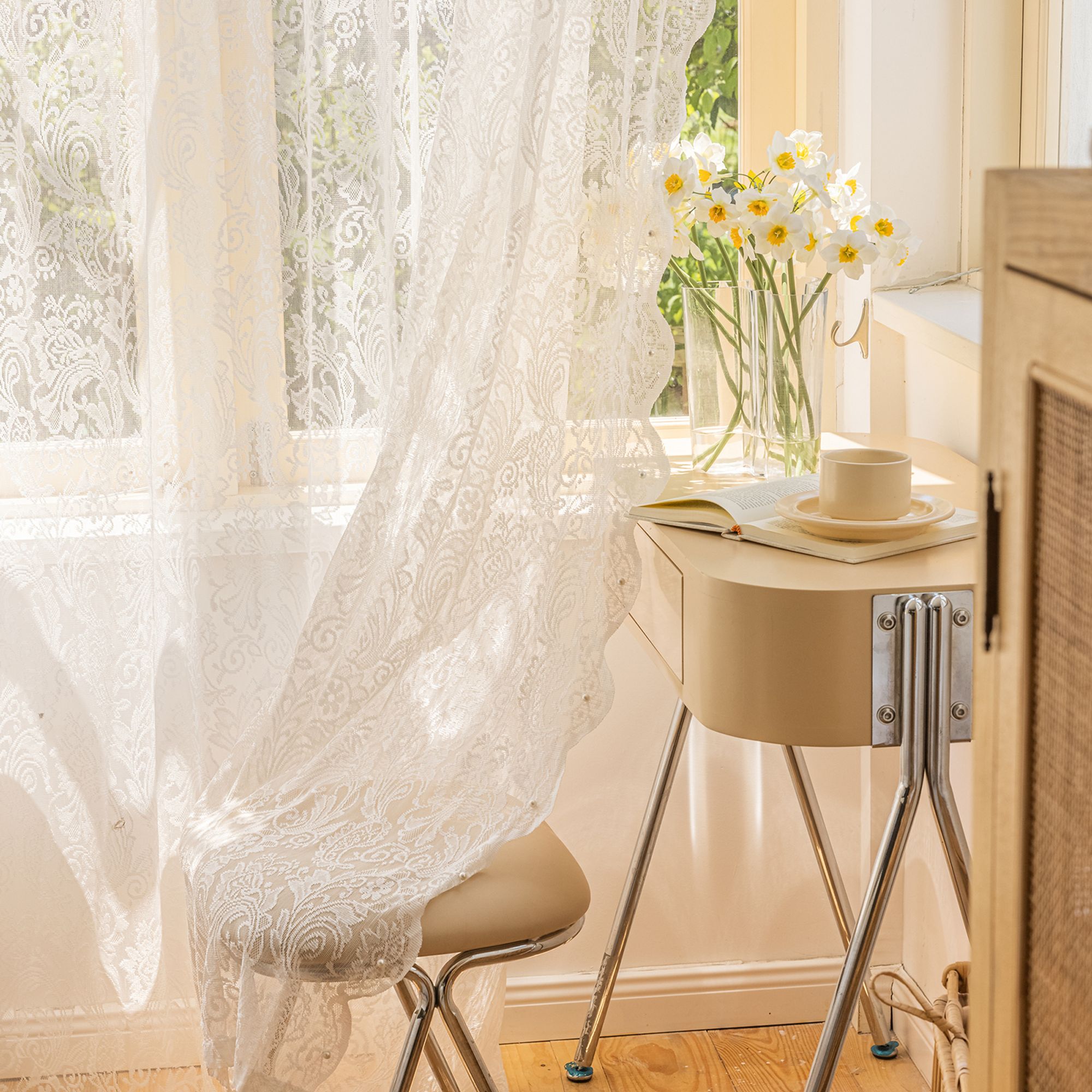 2er Set Gardine Türvorhang mit Perlen Stangendurchzug, Gardine Spitze Halbtransparent Blumenmuster Store Restaurant Wohnzimmer Schlafzimmer 140x250cm