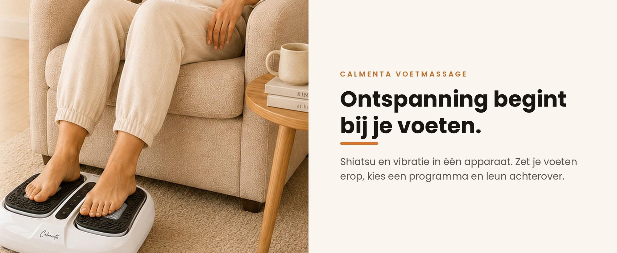 Vrouw ontspant in een stoel met haar voeten op het Calmenta voetmassageapparaat