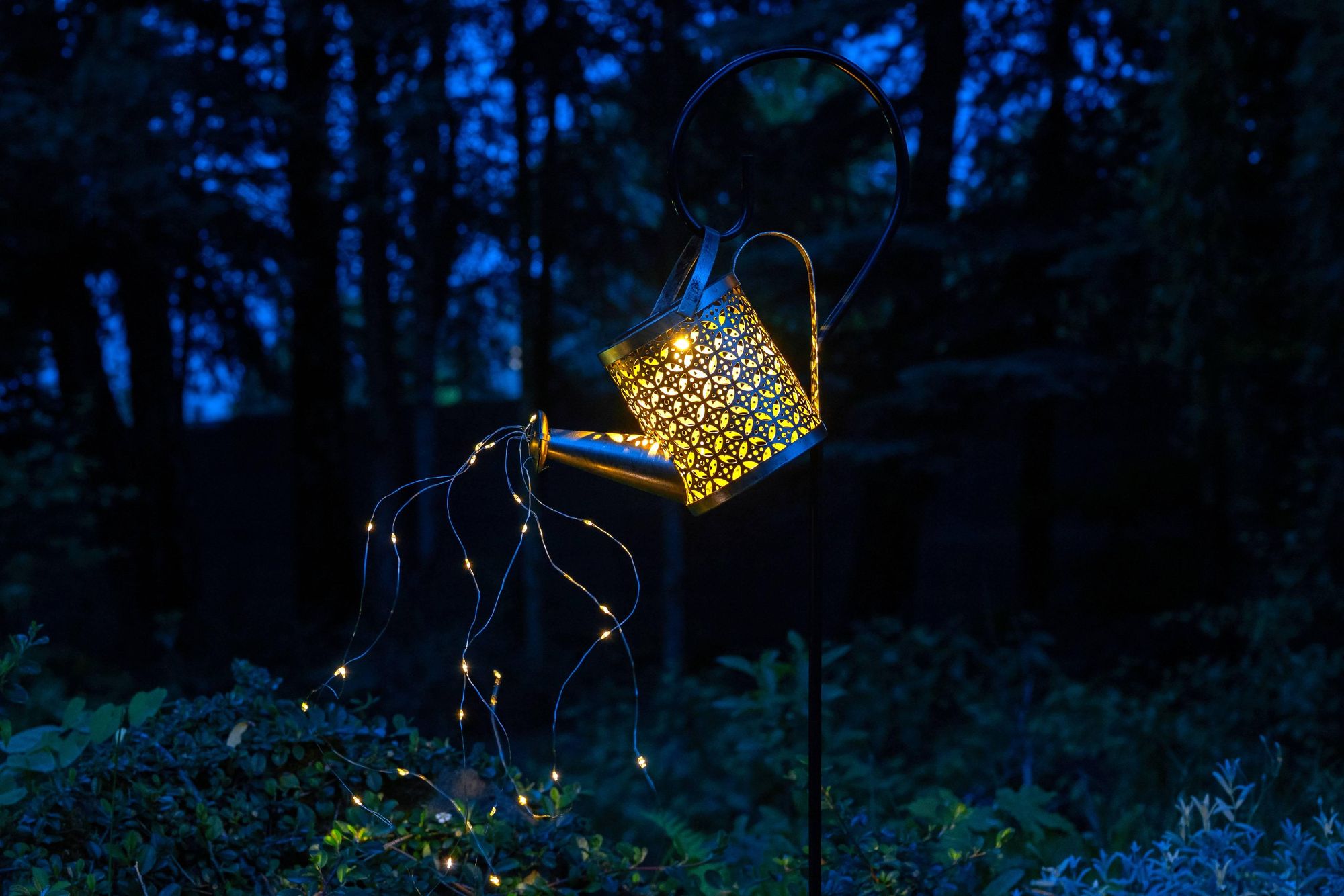 LUMILED Solar Giekanne mit Lichterkette Wasserfall, Kupfer