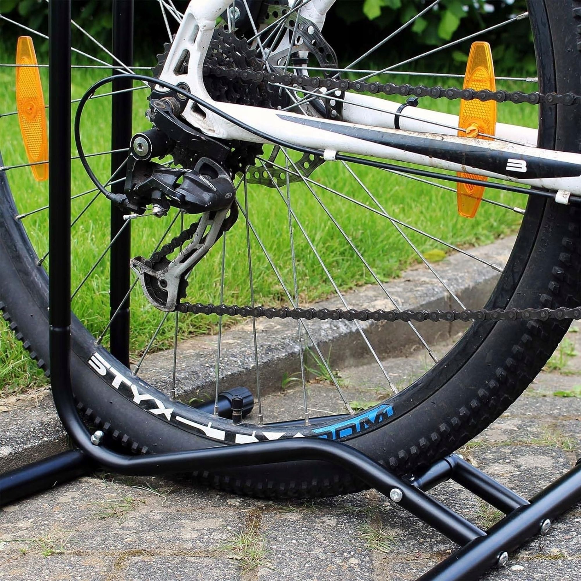 GEKO | Fahrradständer Boden, Freistehender Fahrradständer 16 bis 29 Zoll, Fahrradhalter