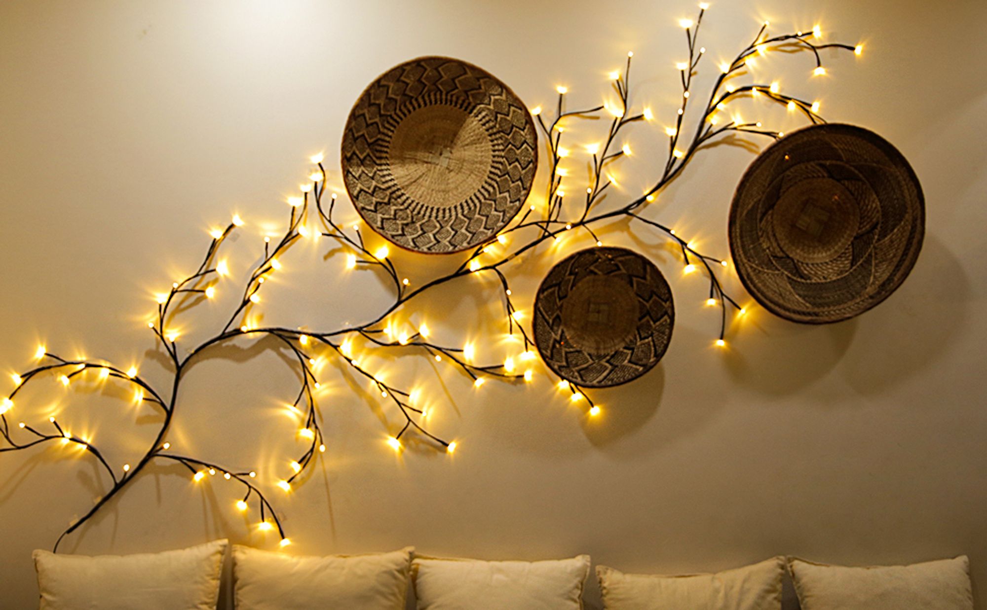 2er LED Weidenzweig-Lichterkette mit 144 LEDs & Netzstecker, biegbare Baumzweige für Weihnachten, Halloween, Schlafzimmer & stimmungsvolle Deko