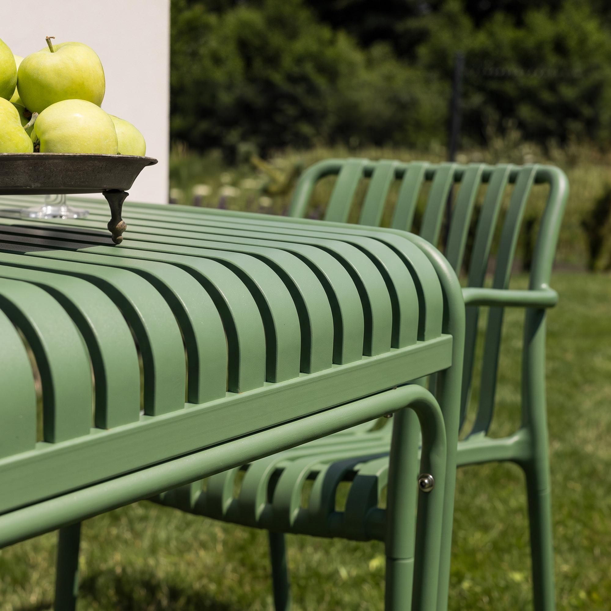 di volio Gartentisch LIWIO - Outdoor Tisch 80x80 cm, wetterfester Balkontisch aus Metall (Grün)