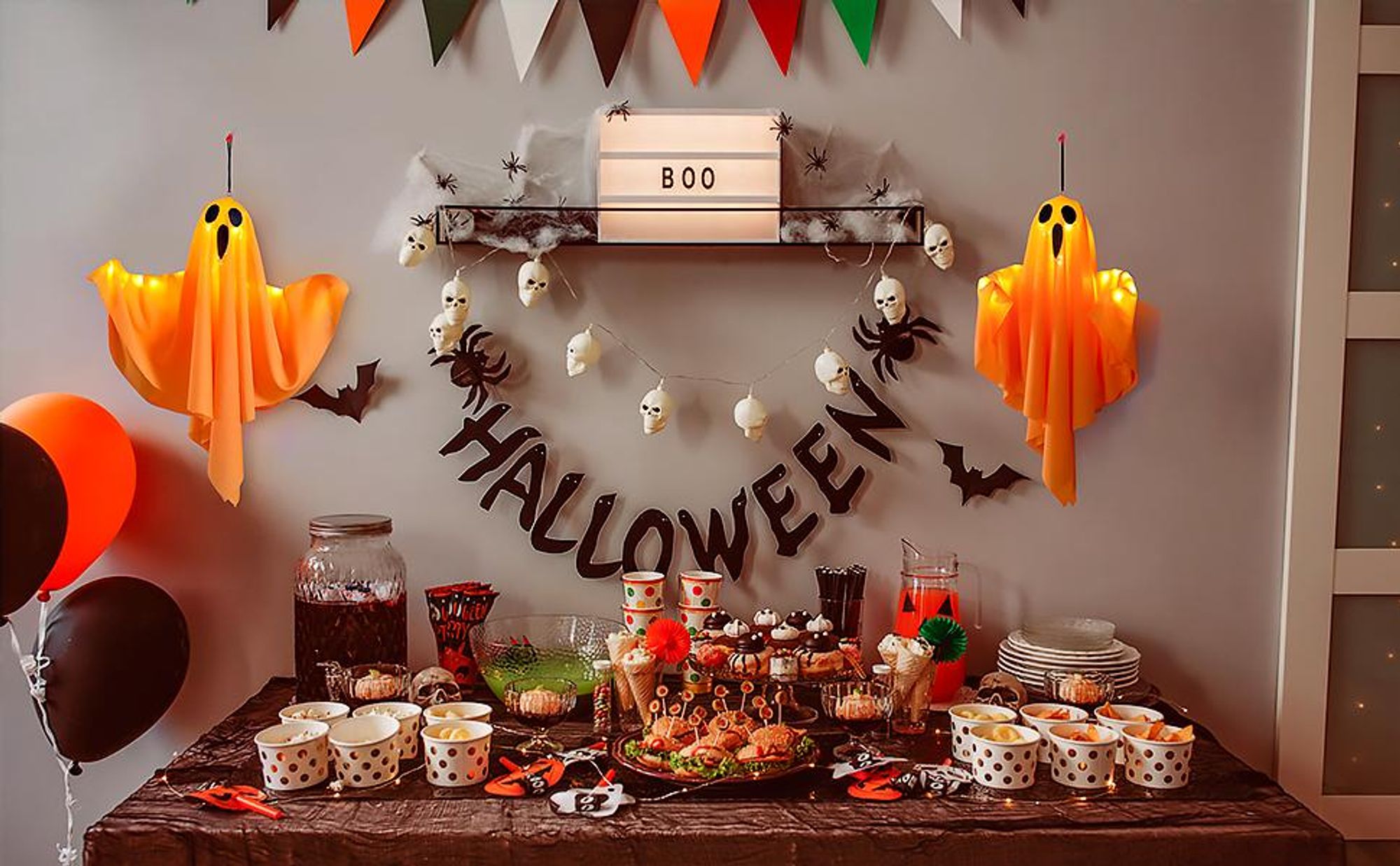 Halloween Deko, Halloween dekoration outdoor, 3 Stück 60cm Hängende Geister Windsack Mit Lichterketten, LED Scream Fliegende Geist Halloween Patio