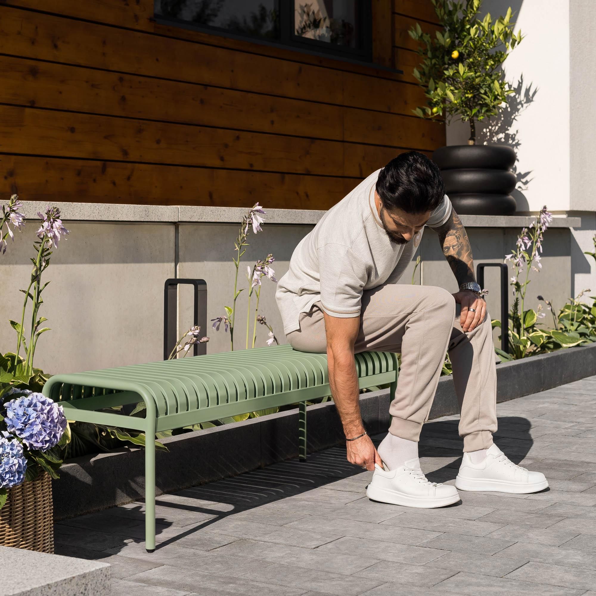 di volio Gartenbank BAISO - Metallbank für Terrasse & Garten, 130 cm, wetterfest grün