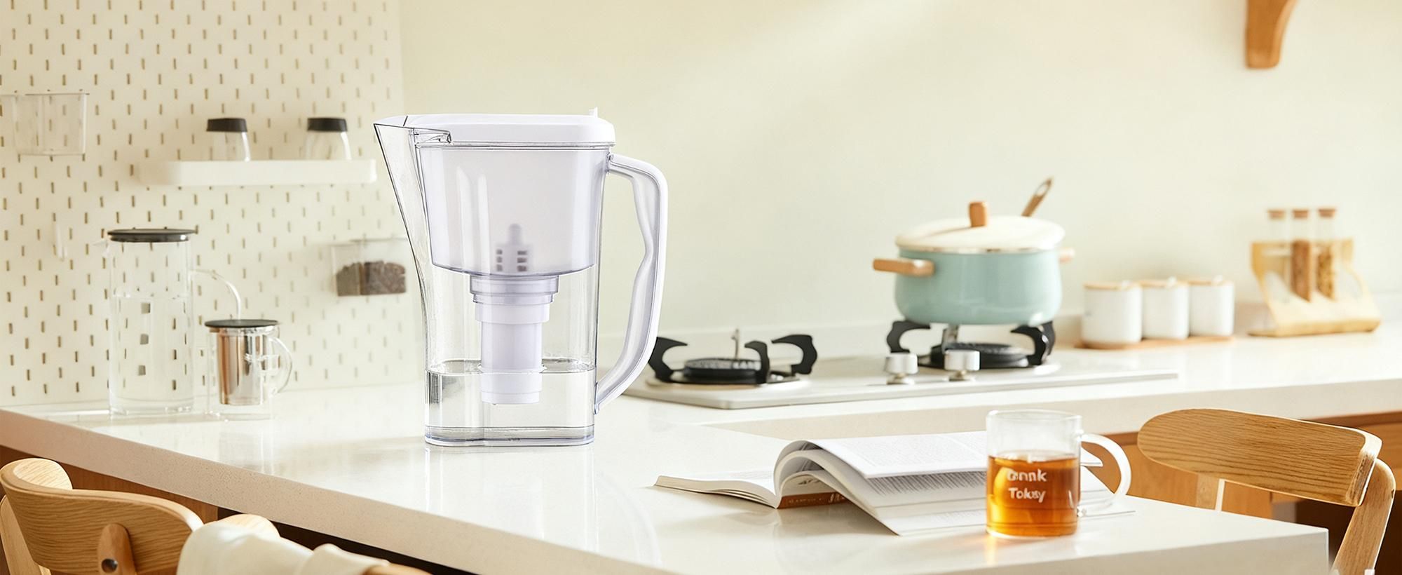 Homelody Wasserfilter Wasserfilter Wasserfilter-Kanne 2,5L weiß inkl. 1 Filterkartuschen