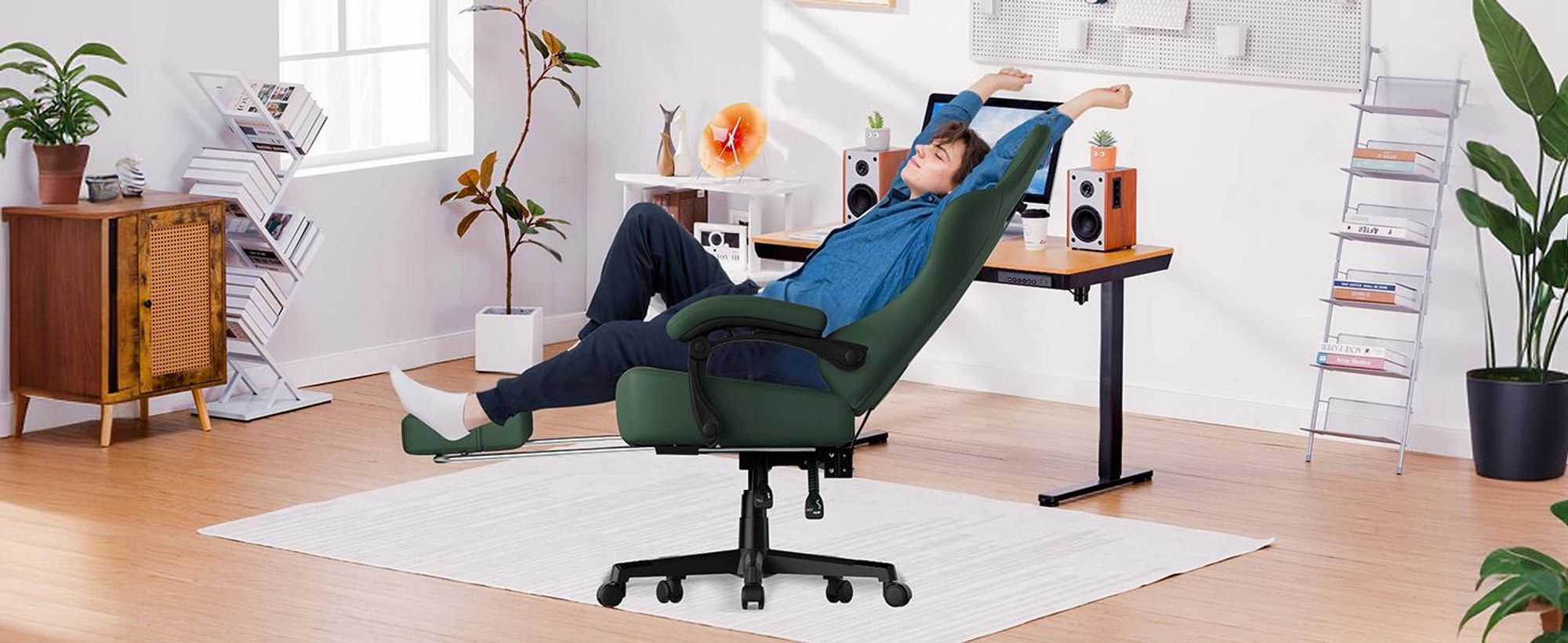 GTPLAYER Gaming Stuhl Ergonomischer Gaming Sessel Schreibtischstuhl Bürostuhl mit Kunstleder Federsitzkissen, Verbindungsarmlehnen, mit Fußstütze