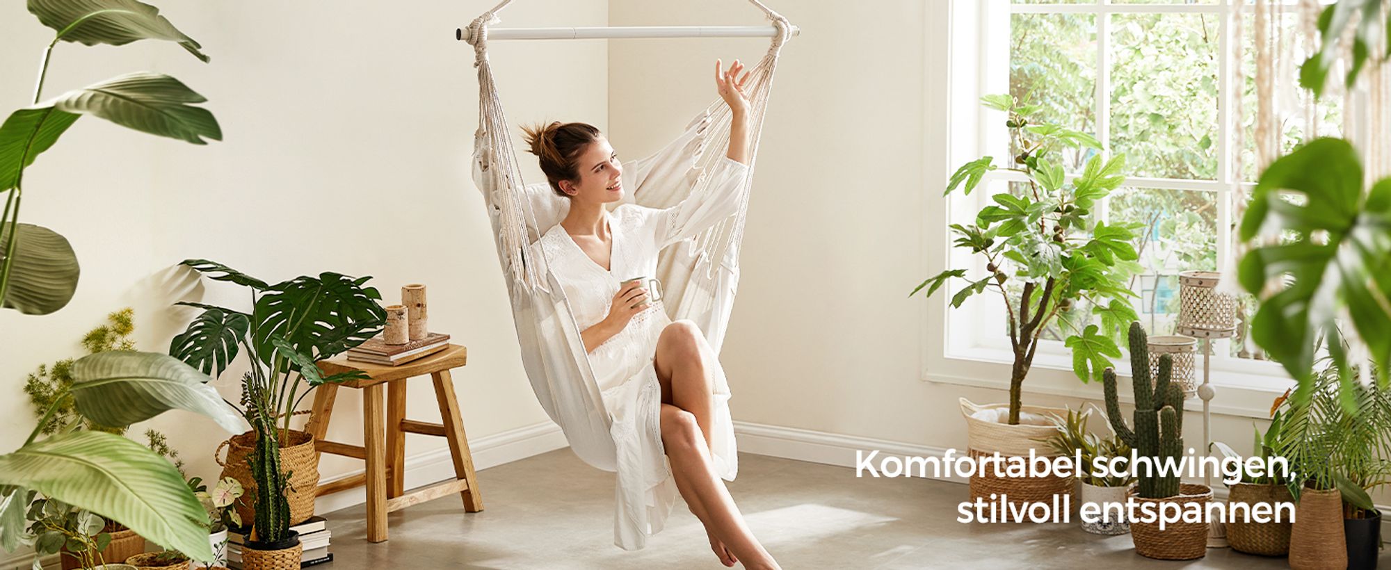 SONGMICS Hängesessel mit 2 Kissen, Metallkette, bis 150 kg belastbar,cremeweiß