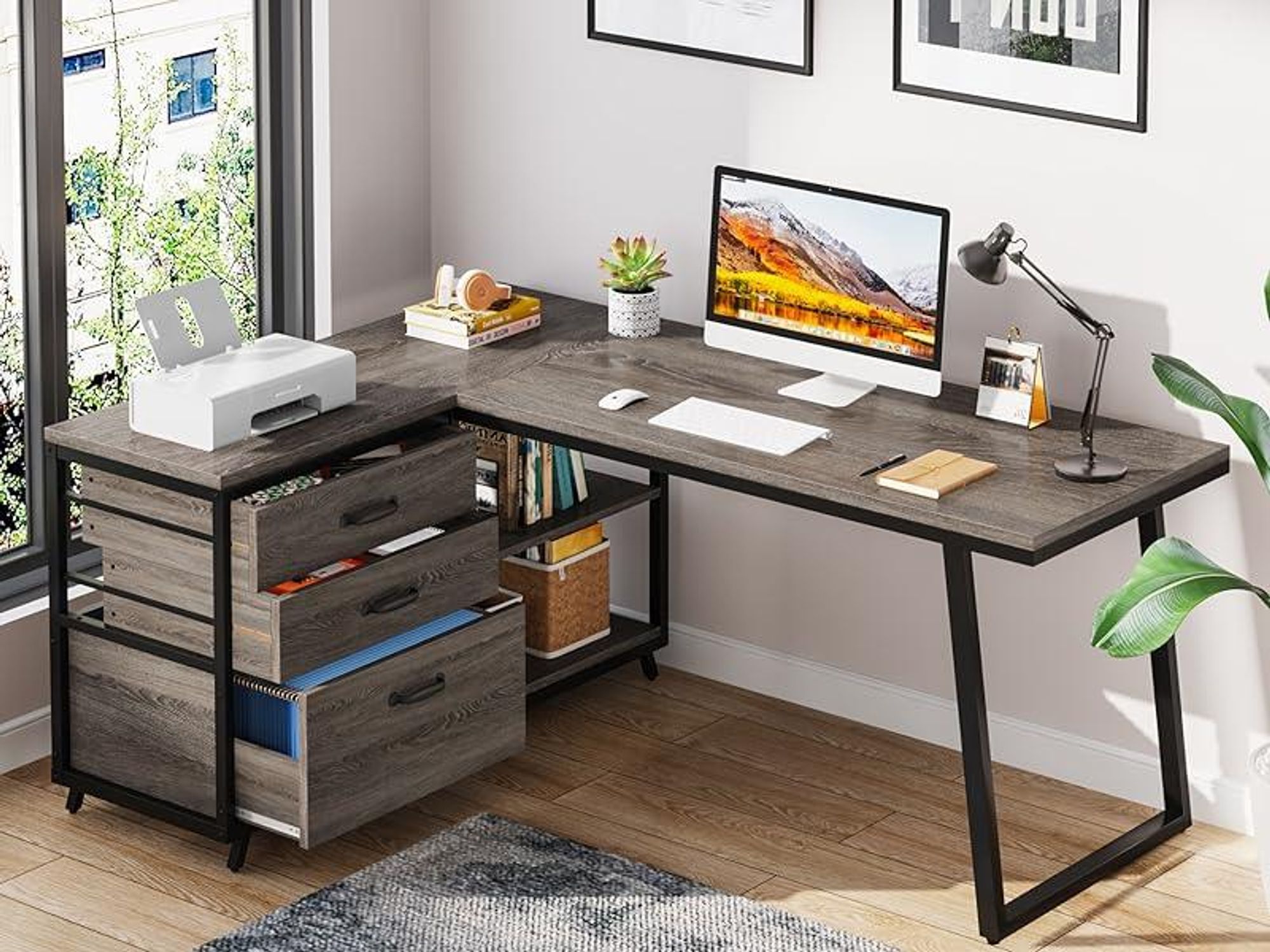 Tribesigns L-förmiger Schreibtisch mit 3 Schubladen, wendbarer Eckschreibtisch Heimbüro, Computertisch mit Regalen,134 cm, Industrie-PC-Schreibtisch