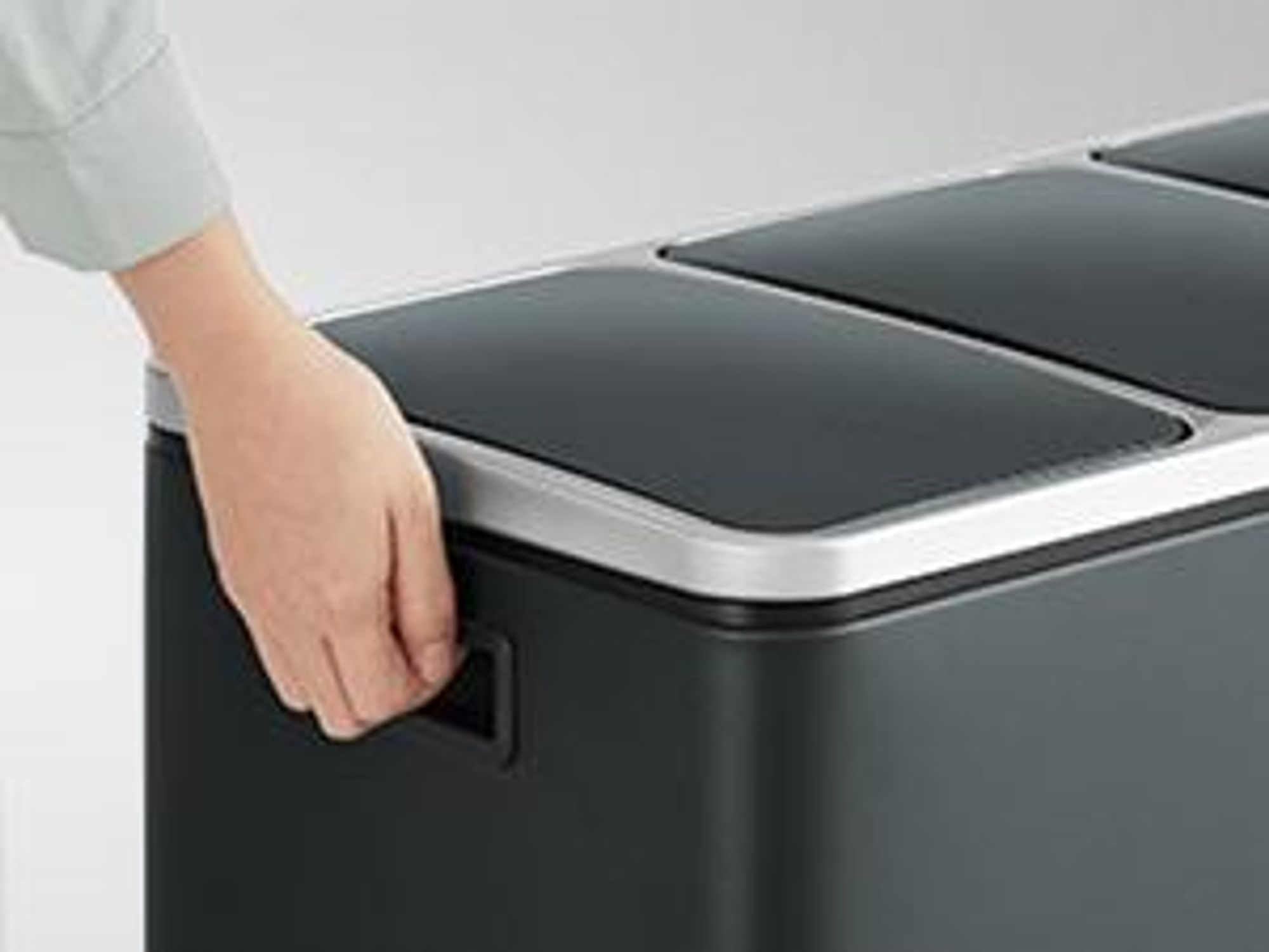 SONGMICS Mülleimer Mülltrennsystem, 3 x 18 L, ergonomisch, 3 Fächer, Küche