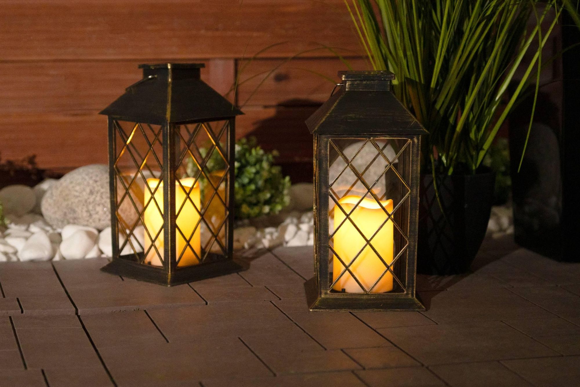 LUMILED 4x Solarlaterne für Außen Solar Laternen Draußen LED Glas Laterne Solarleuchte mit Kerze Flacker Effekt Kerze IP44 Vintage Patina