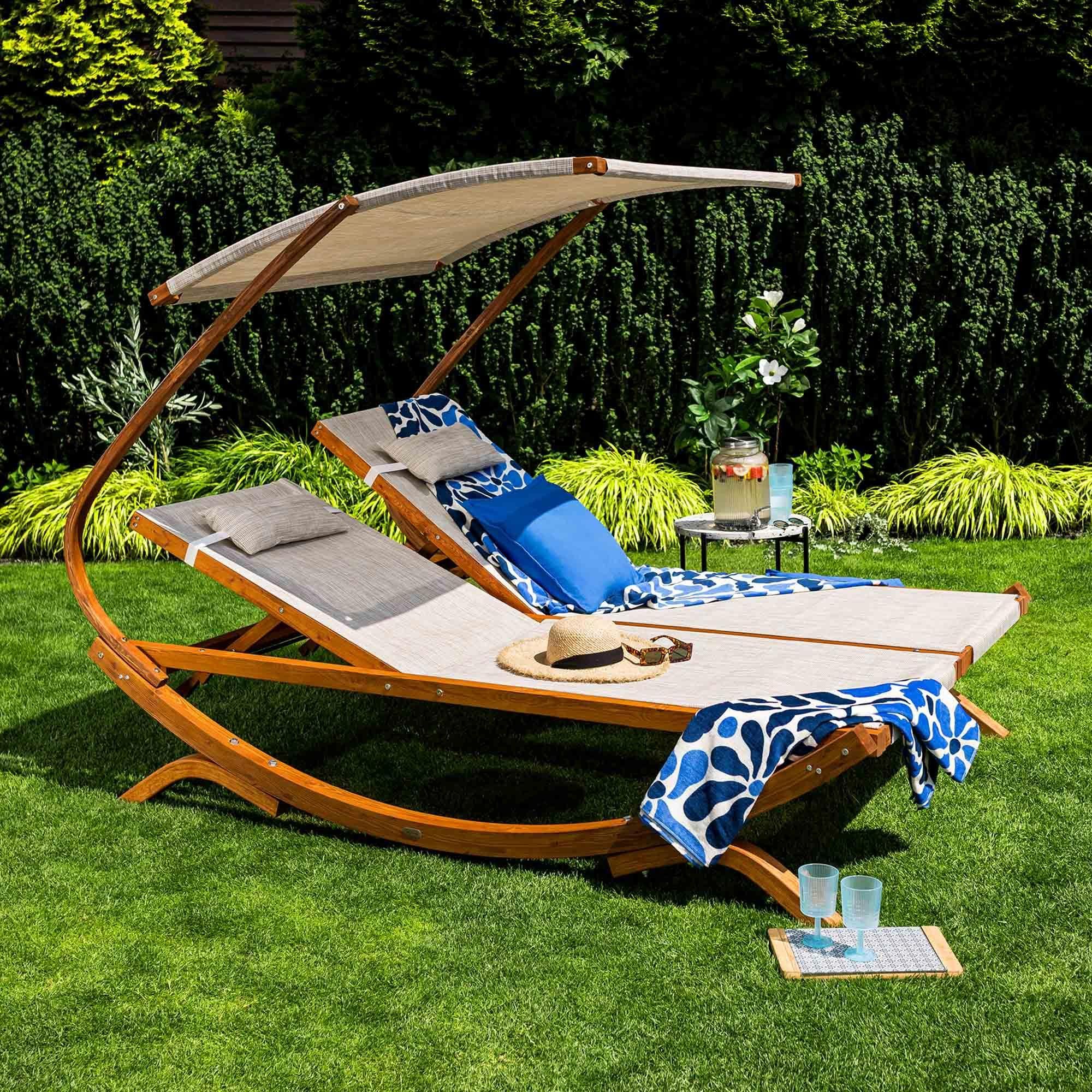 di volio Sonnenliege mit Dach Pionza - beige, Doppelliege mit verstellbarer Rückenlehne, Gartenliege aus Holz für 2 Personen - wetterfest & bequem