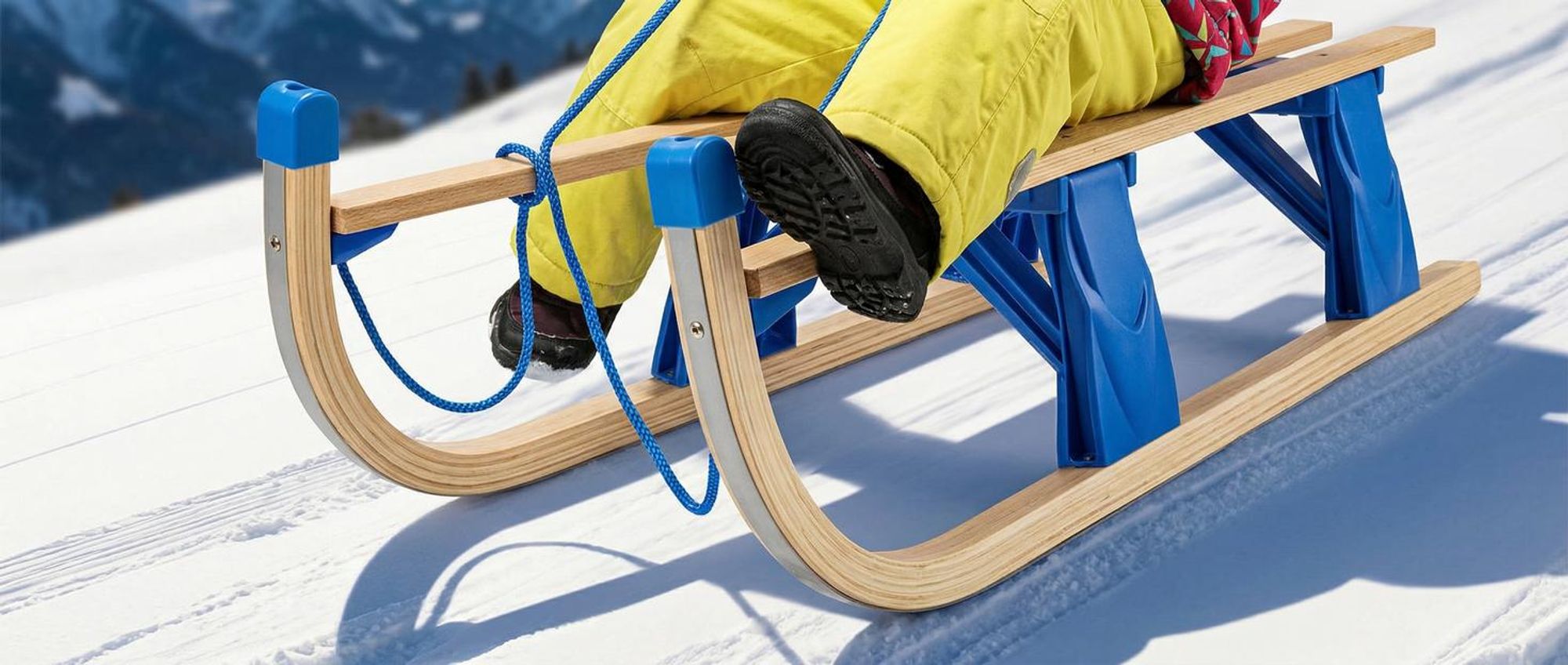 tectake® Holzschlitten Jeffrey klappbar 37,5 x 109,5 x 31 cm, Belastbarkeit 130 kg