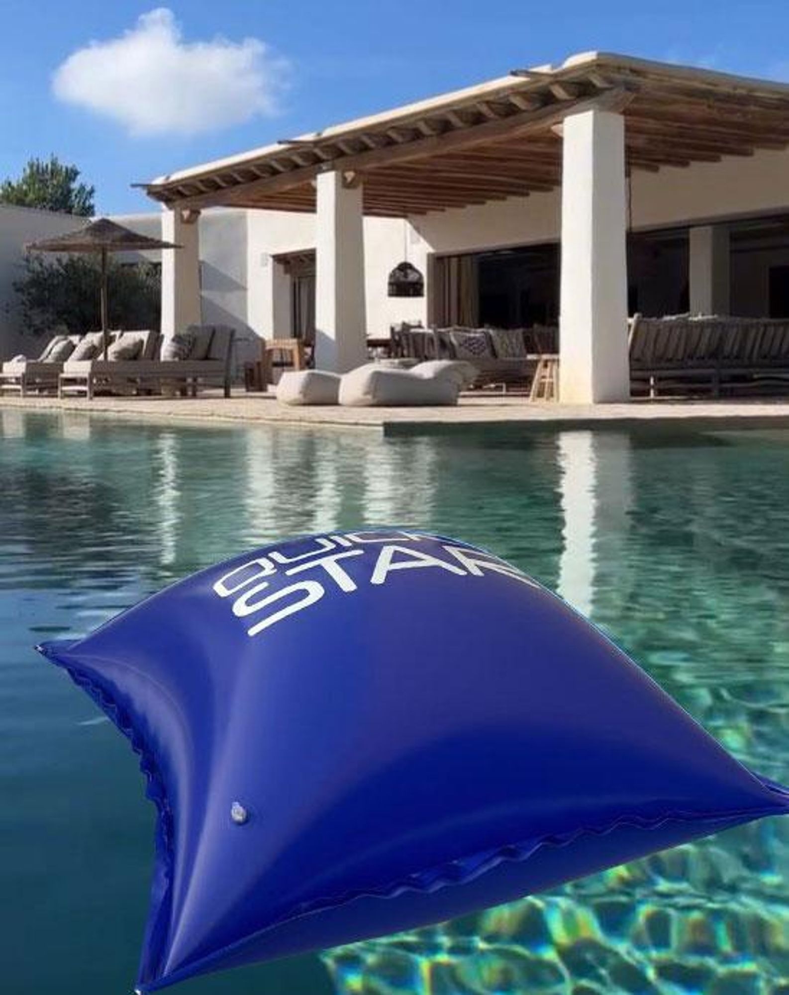 Poolabdeckung Rund für 600-650 cm Pools | Planenmaß Ø 720 cm | Schwarz | Sommer & Winter Poolplane | Solar Abdeckplane 200 g/m² PE Zweifach Beschichtete Abdeckung | Solarplane UV-Resistent